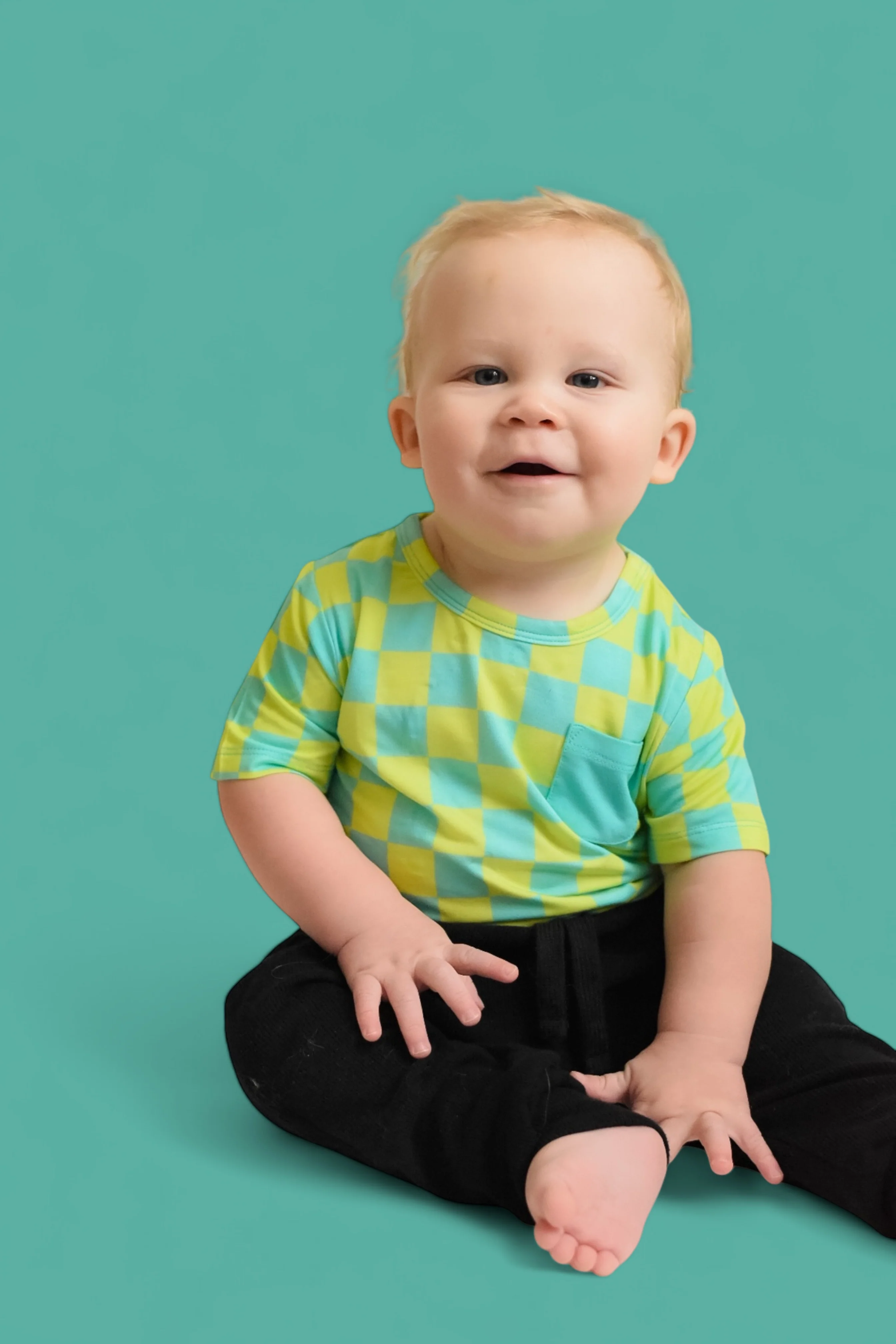 BE BOLD CHECKERS DREAM POCKET TEE - Image 8