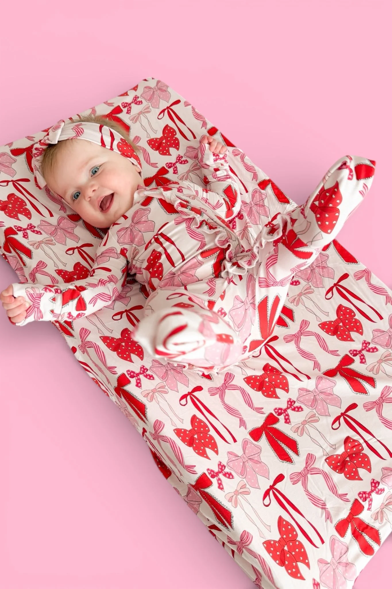BE MINE BOWS DREAM CHANGING PAD - Image 7