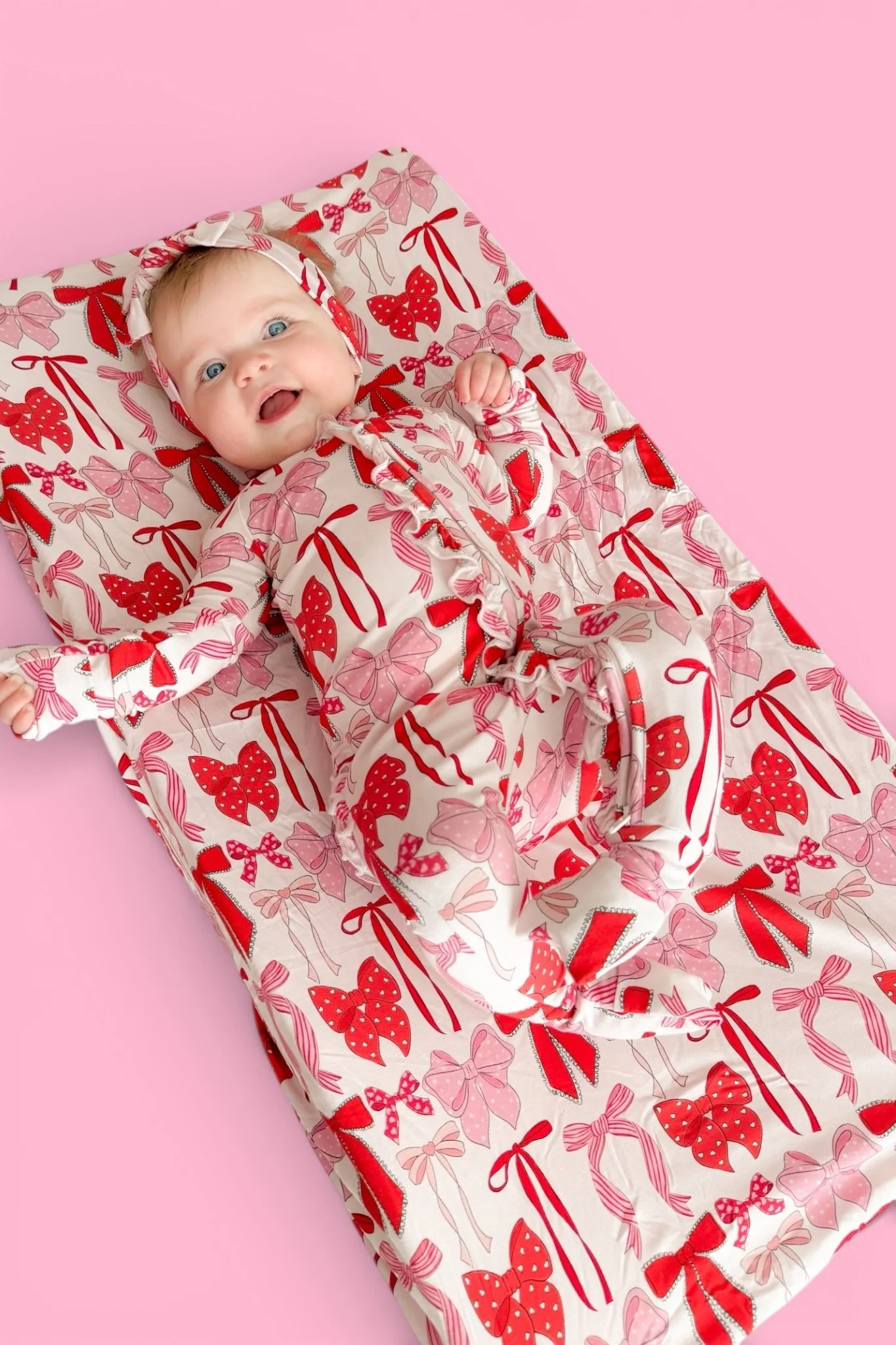 BE MINE BOWS DREAM CHANGING PAD - Image 8