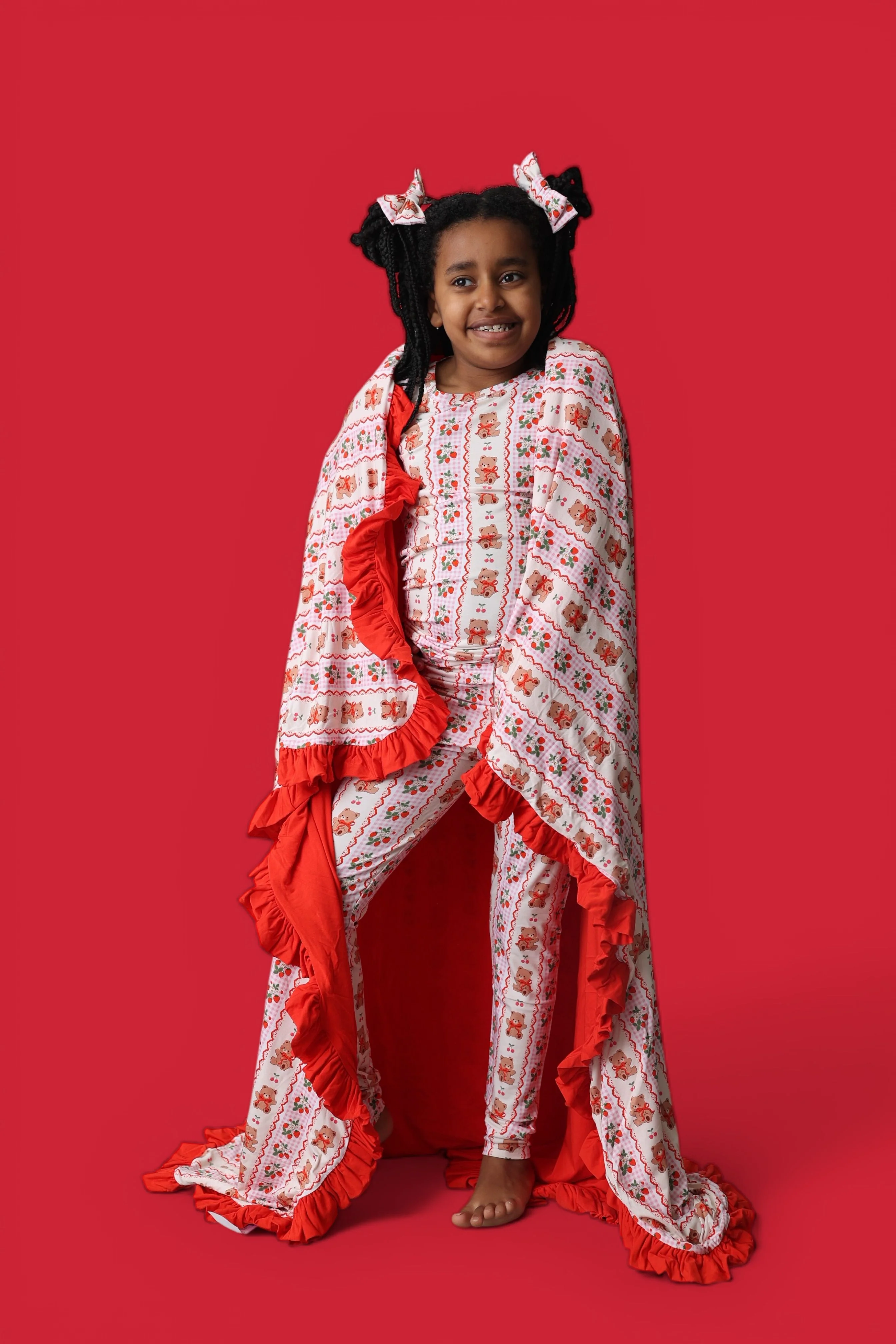 BERRY BEAR BLISS DREAM RUFFLE BLANKET - Image 4