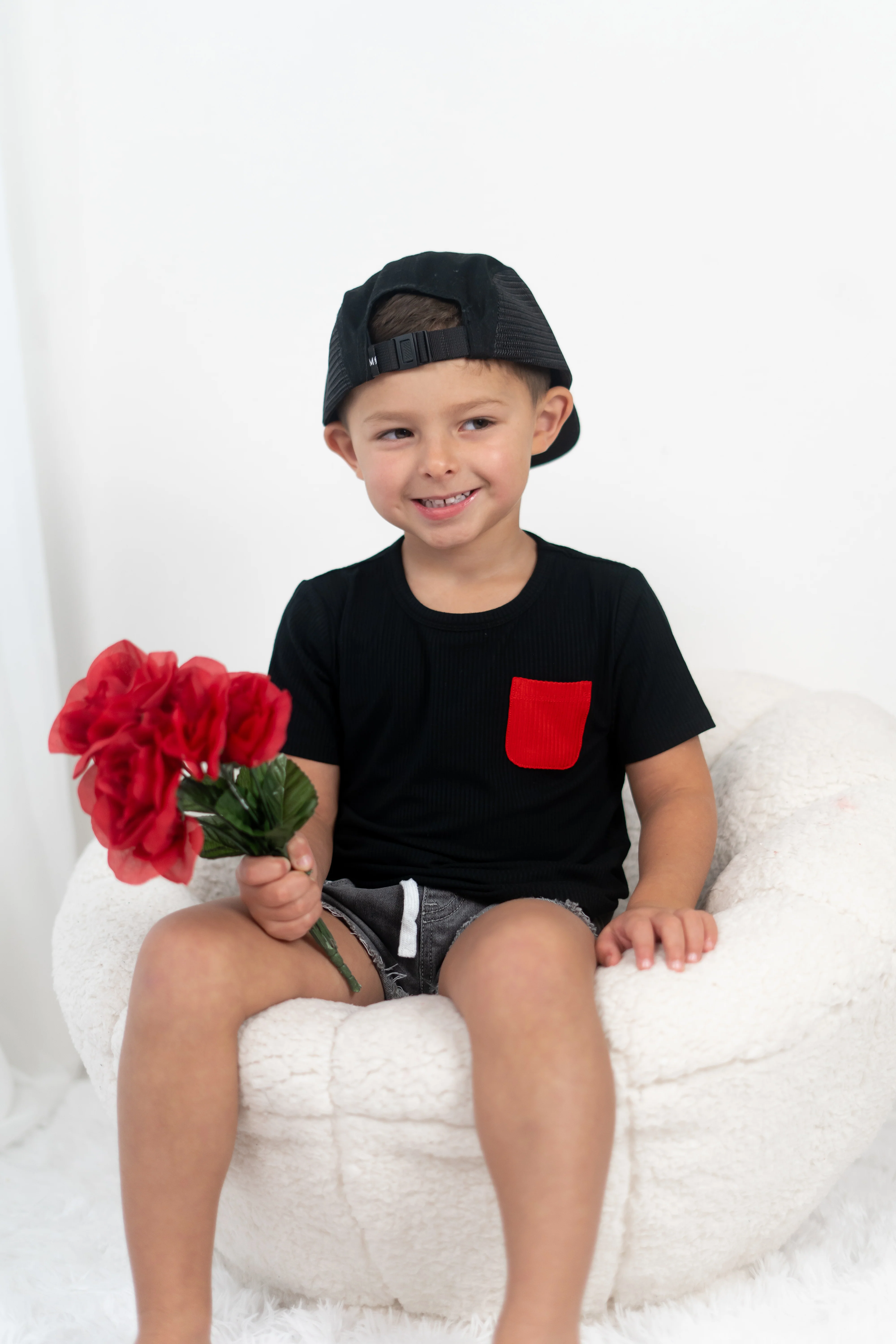BLACK RIB DREAM POCKET TEE - Image 3