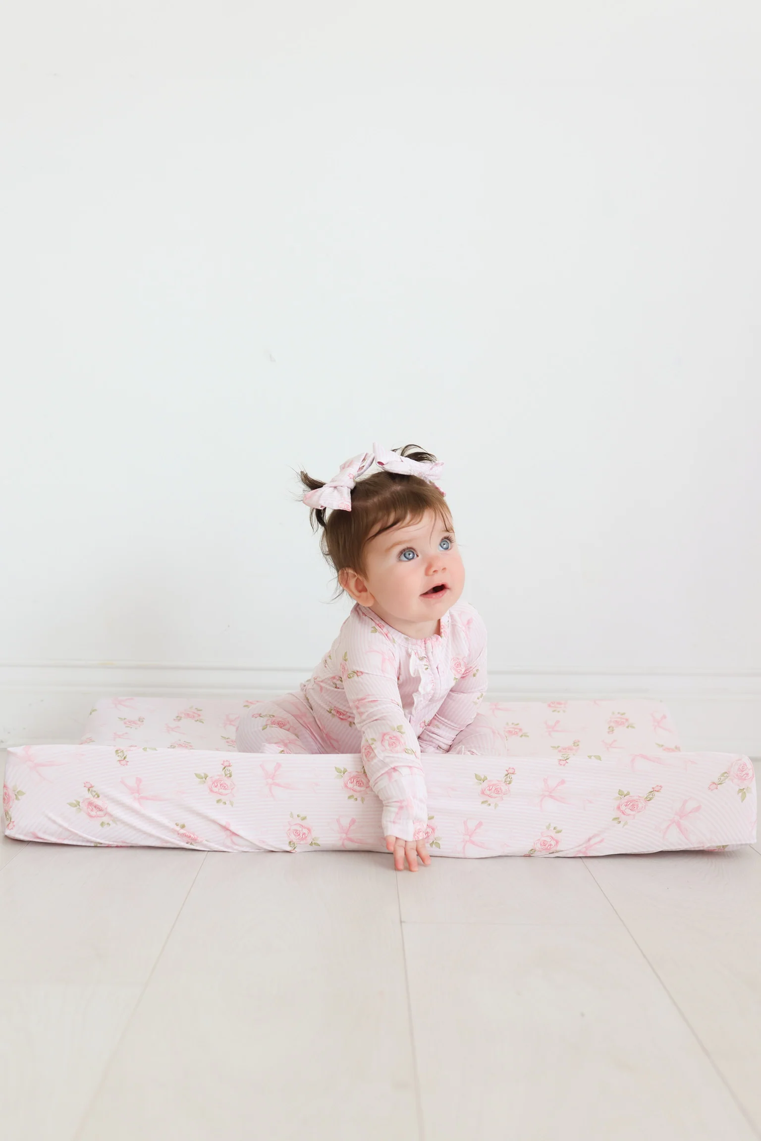 BLOOM & BOW DREAM CHANGING PAD - Image 5