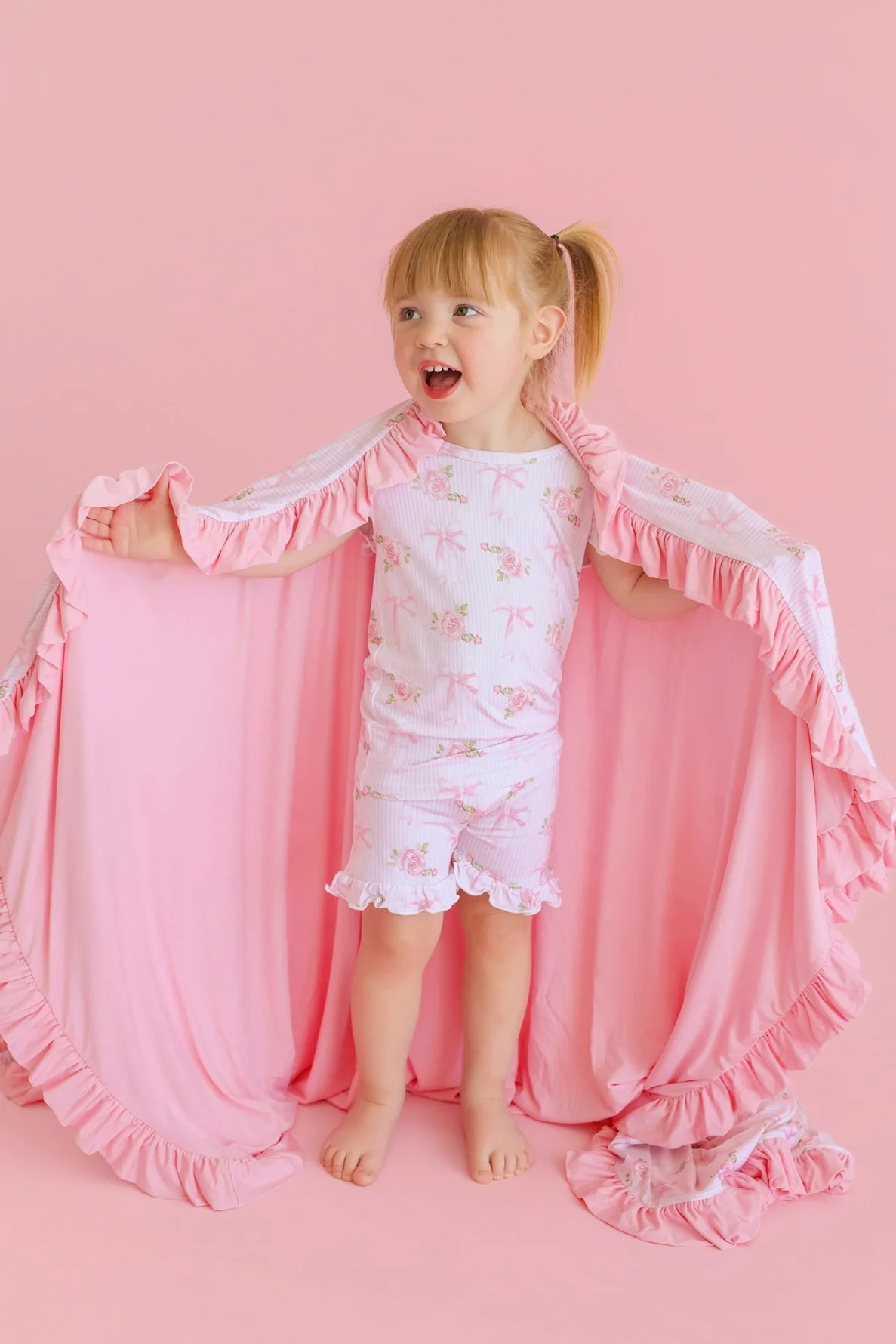 BLOOM & BOW DREAM RUFFLE SHORT SET