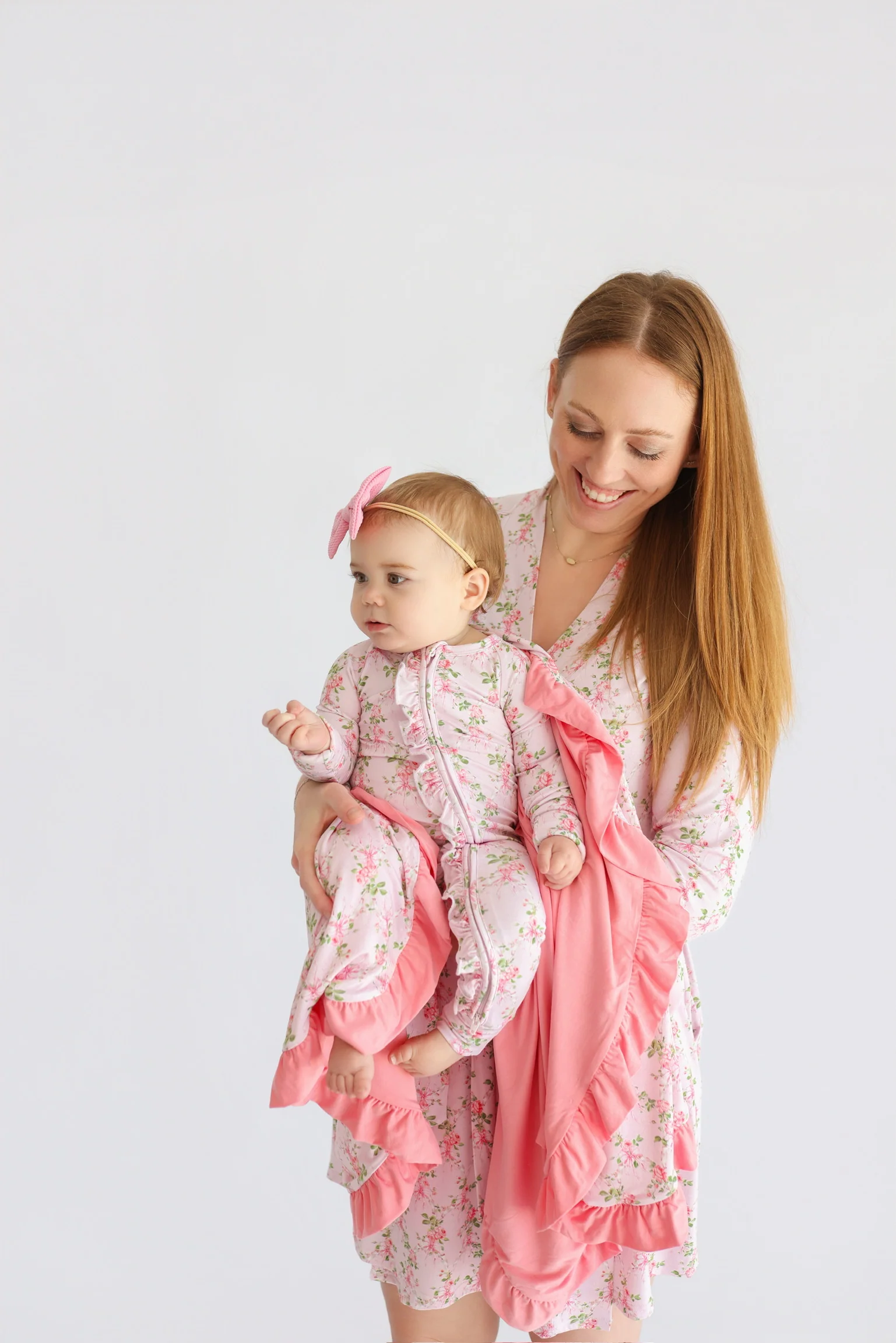 BLOOMING TRELLIS DREAM RUFFLE BLANKET - Image 3