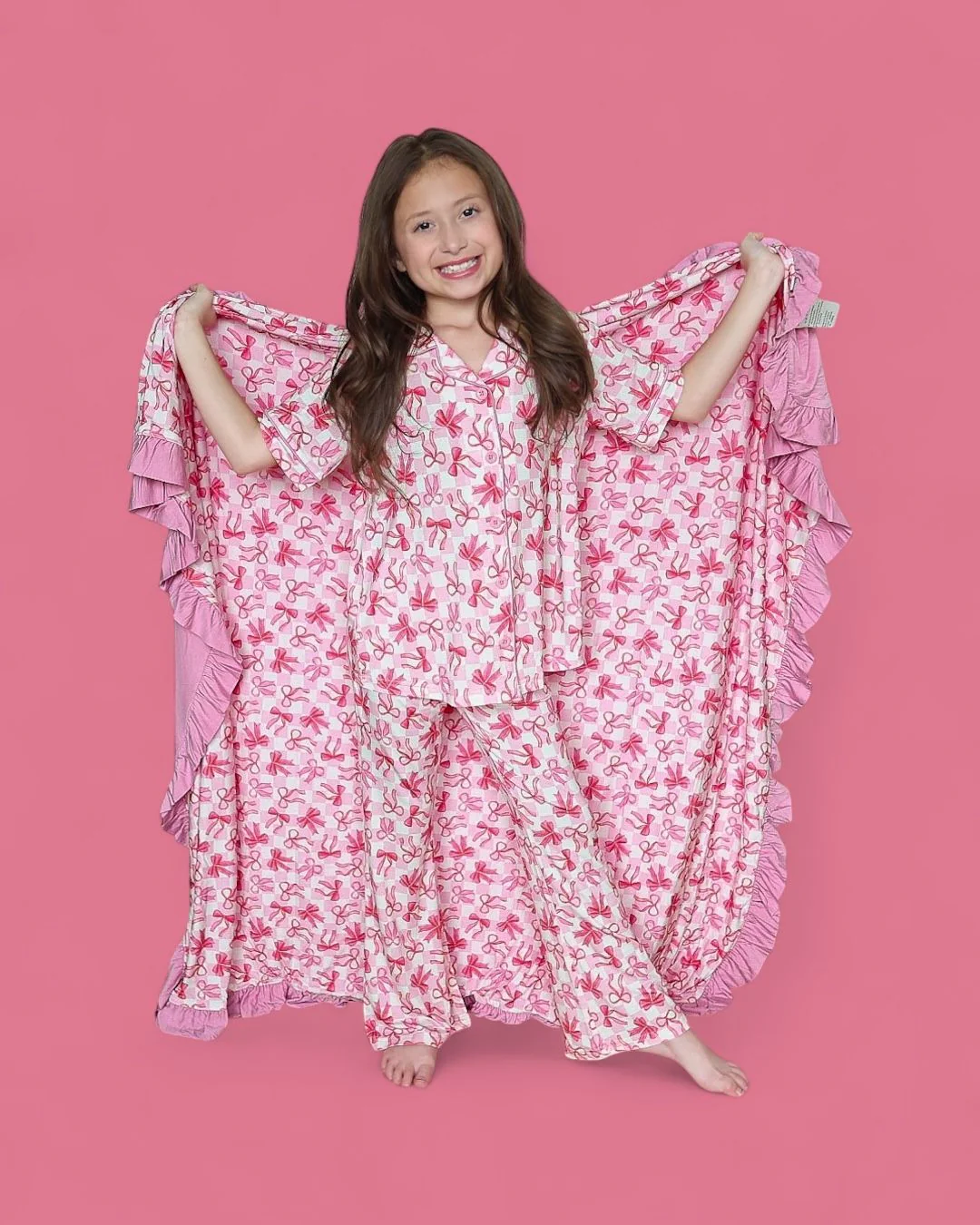 BOW CHECKERED CHARM DREAM RUFFLE BLANKET