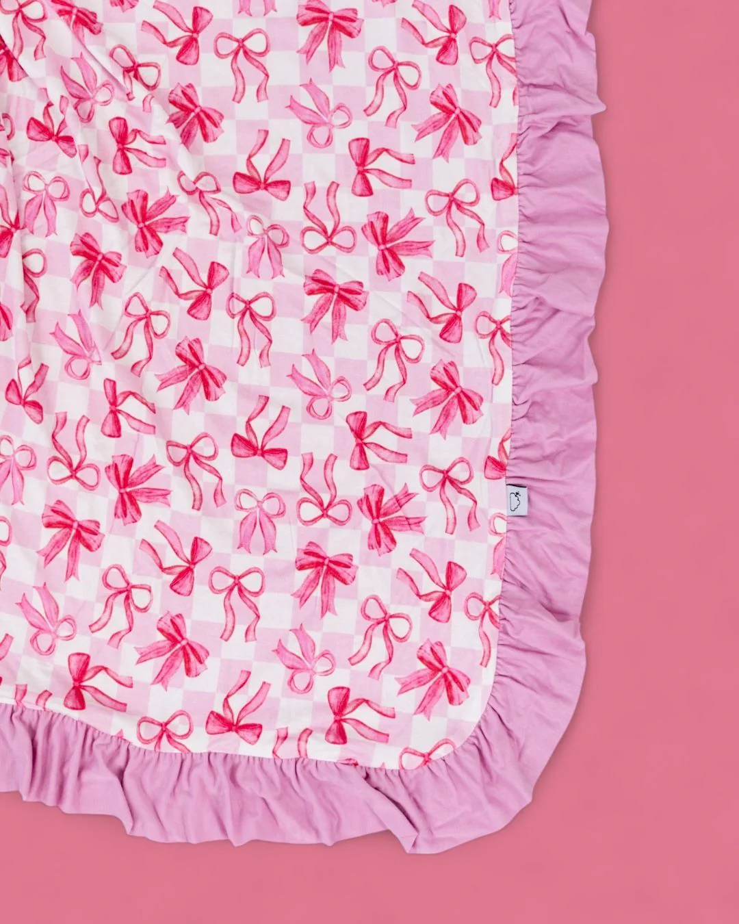 BOW CHECKERED CHARM DREAM RUFFLE BLANKET - Image 2