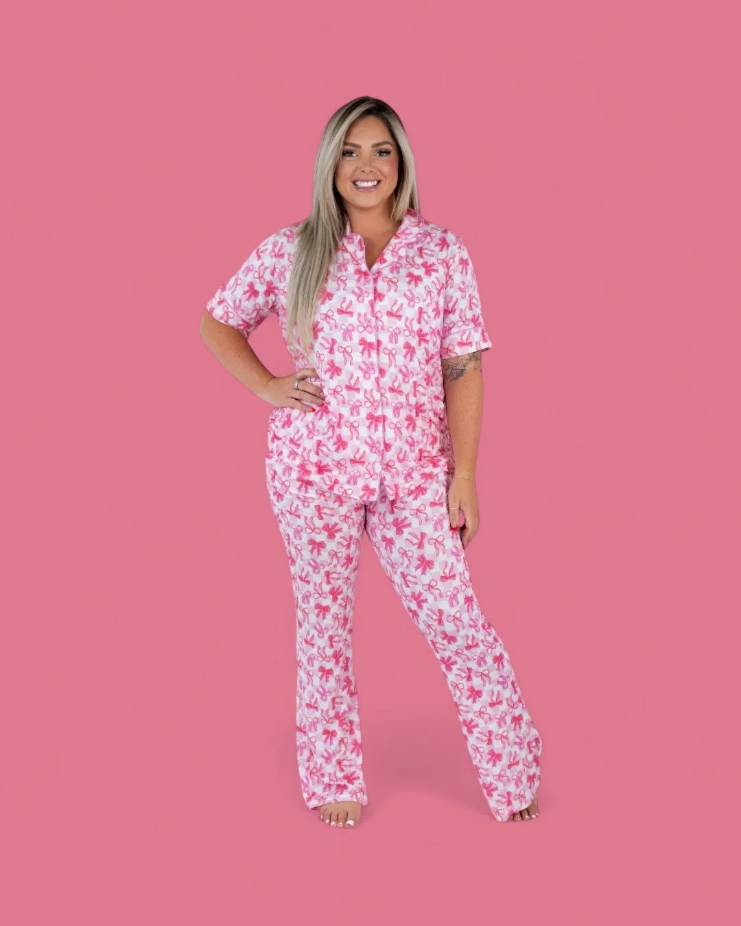 BOW CHECKERED CHARM SHORT SLEEVE WOMEN’S RELAXED FLARE DREAM SET