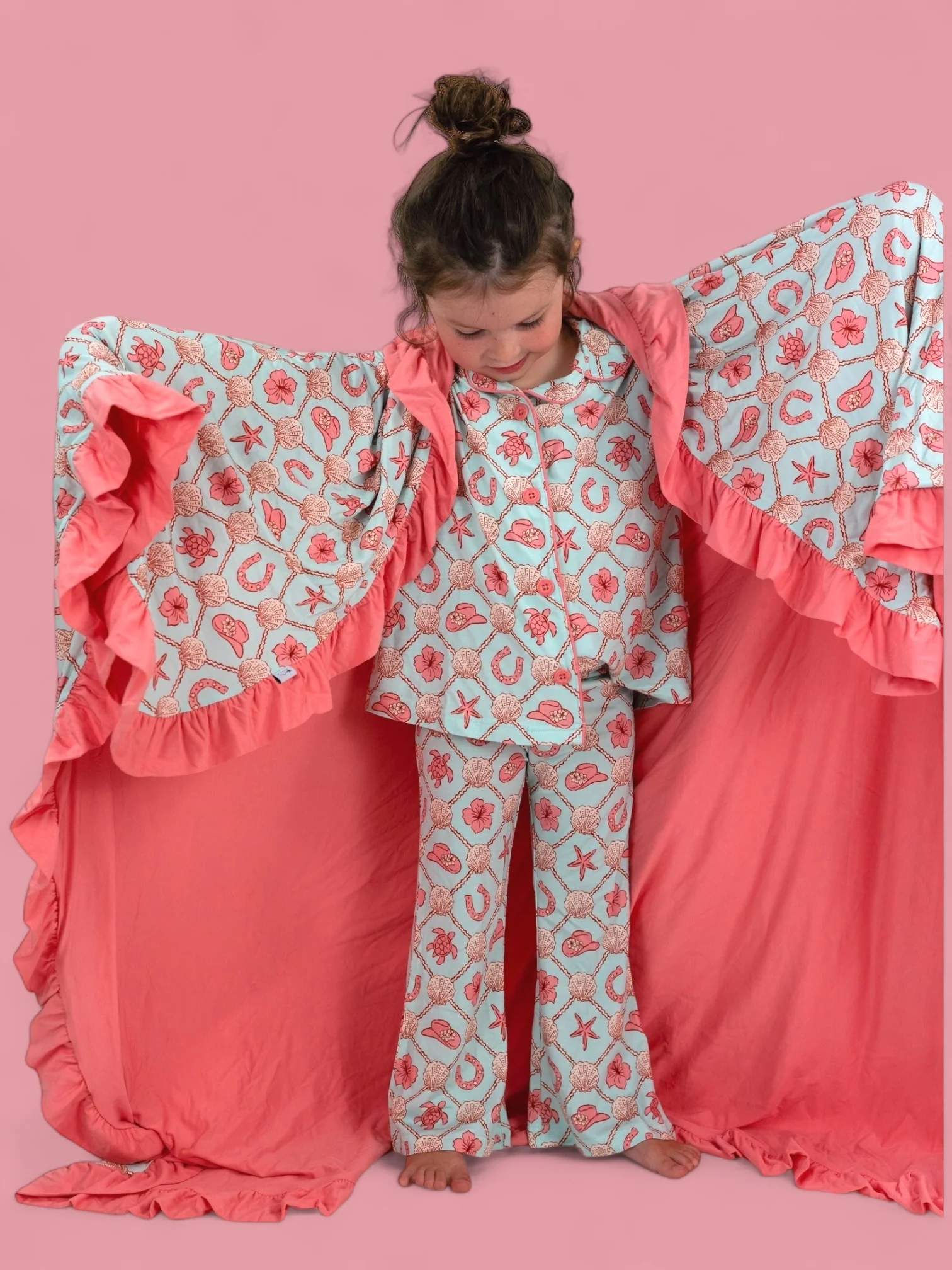 COASTAL COWGIRL DREAM RUFFLE BLANKET - Image 3