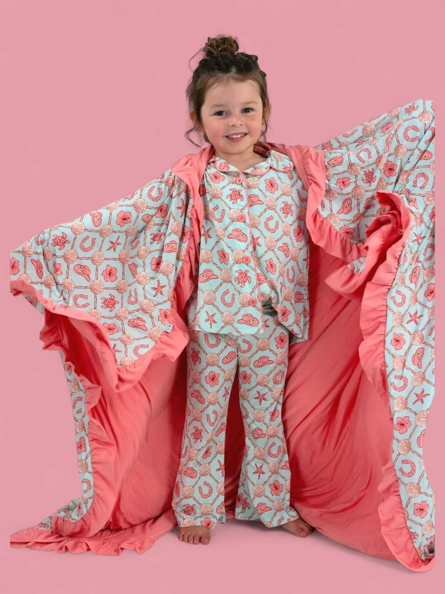 COASTAL COWGIRL DREAM RUFFLE BLANKET - Image 4