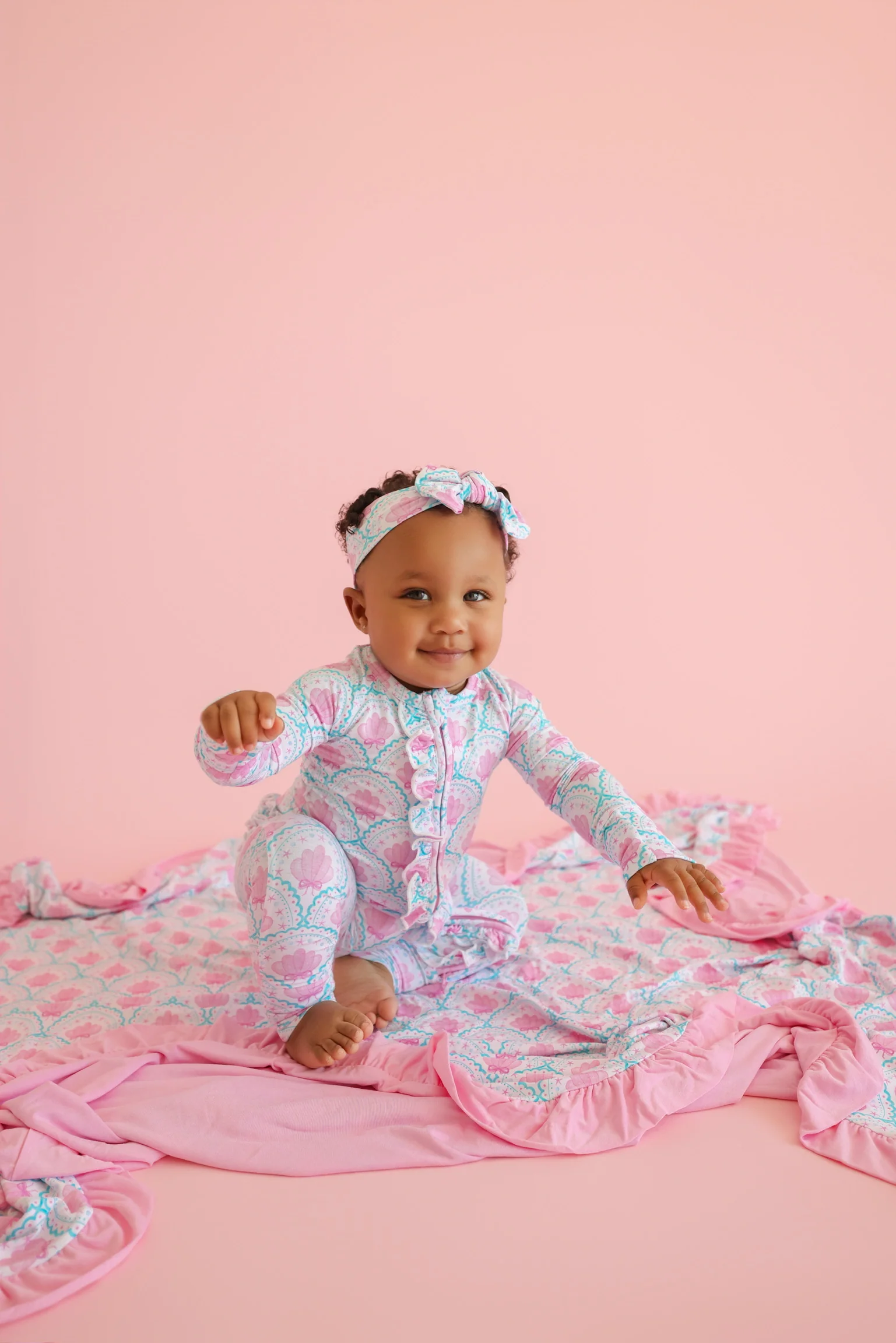 COQUETTE COAST DREAM RUFFLE BLANKET - Image 9