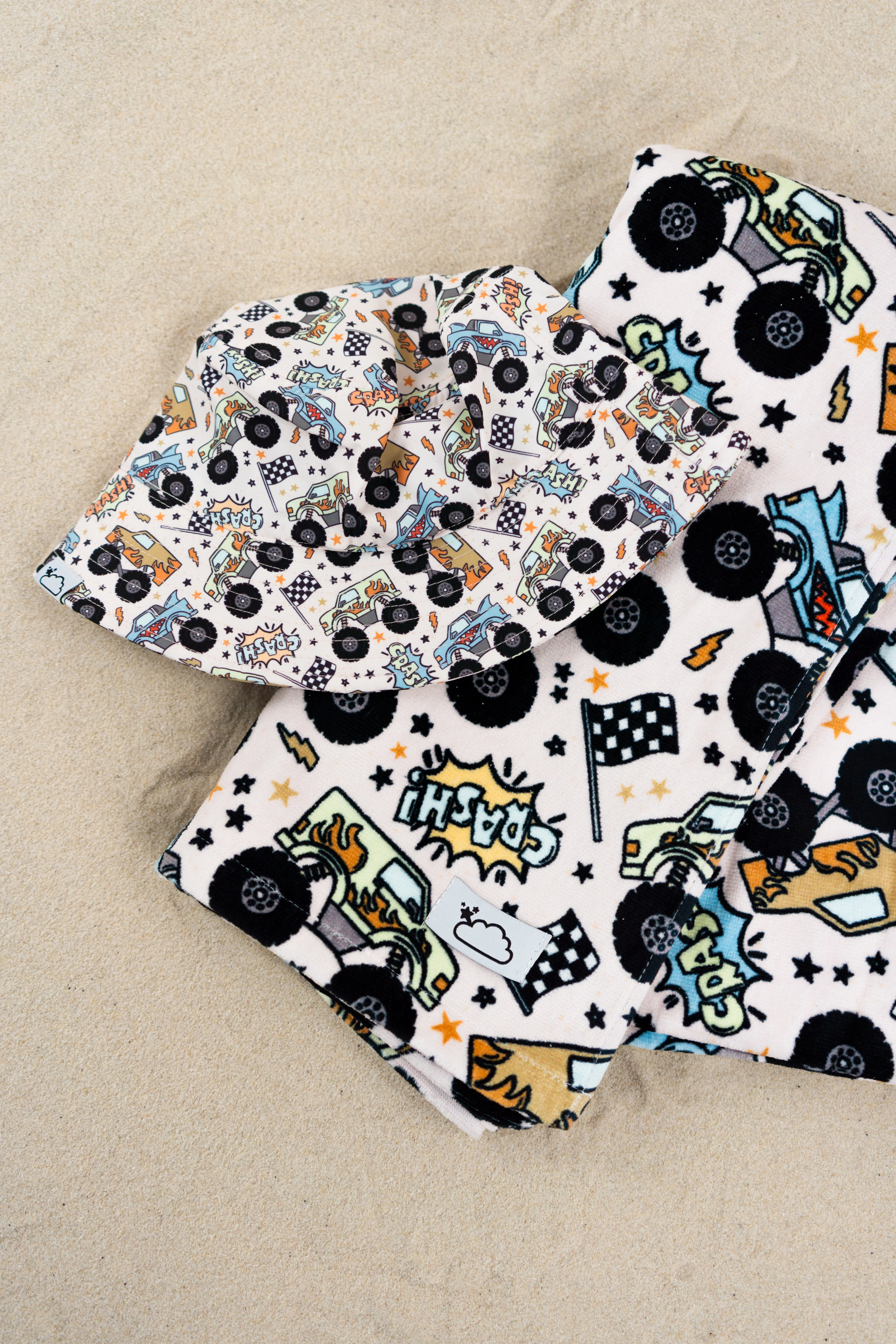 CRASH HARD DREAM TOWEL - Image 7