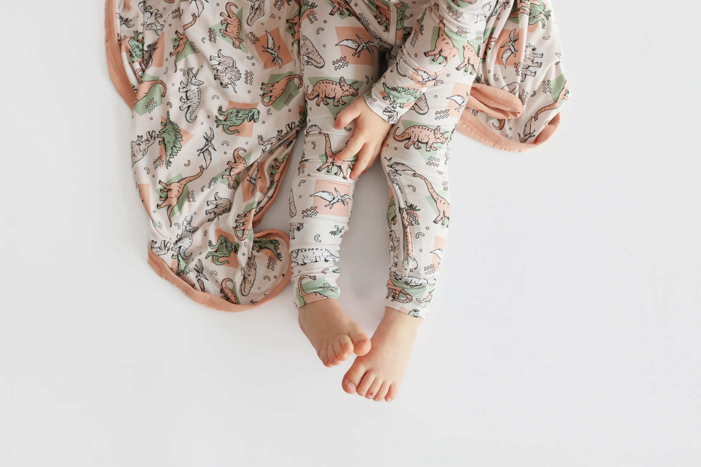 DINO DELIGHT DREAM BLANKET