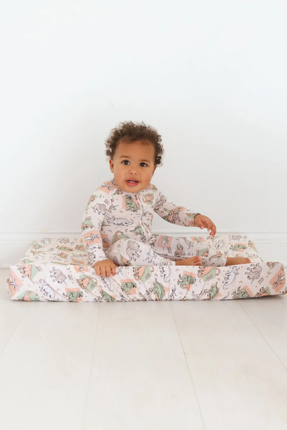 DINO DELIGHT DREAM CHANGING PAD - Image 4
