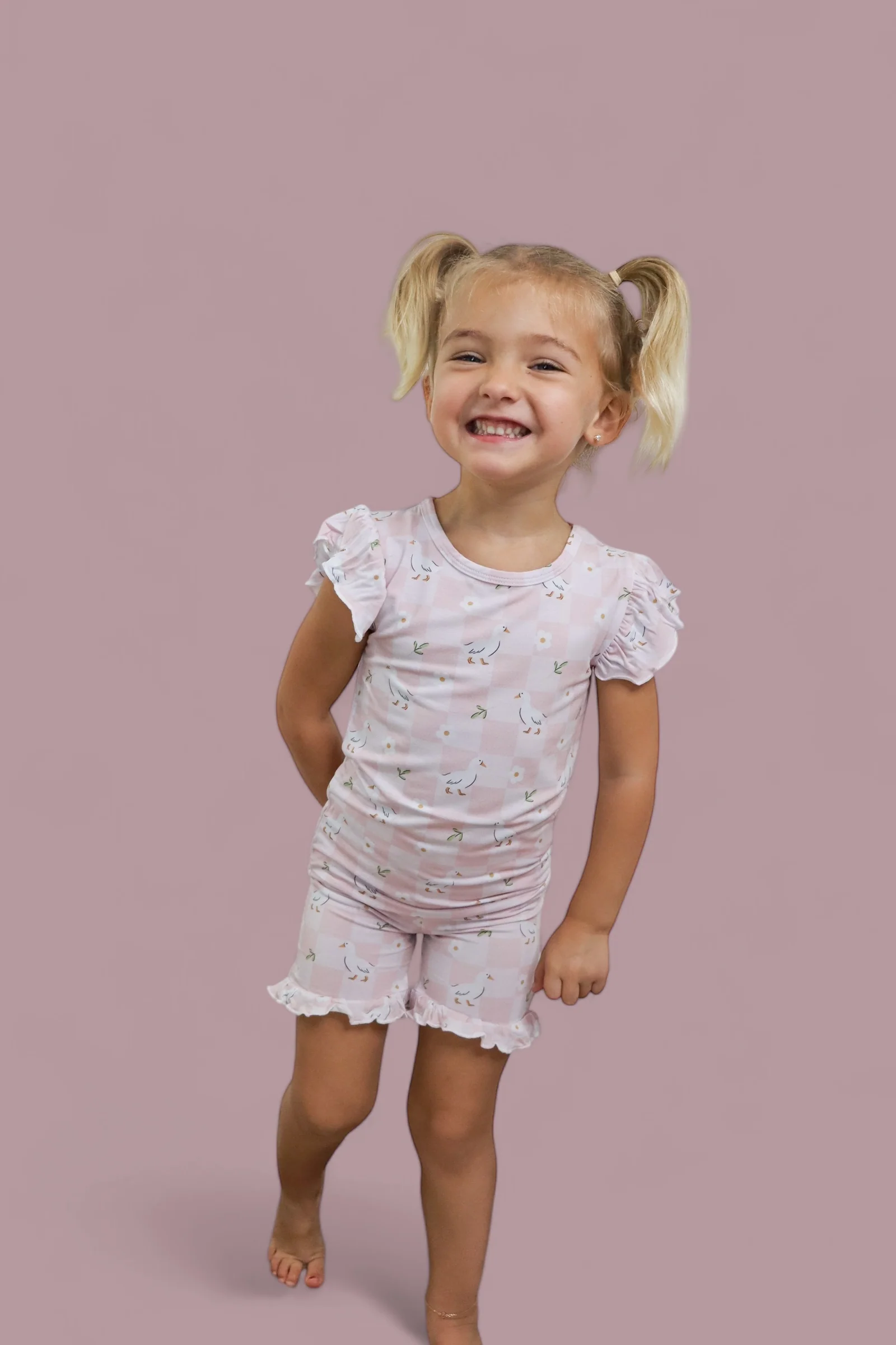 EXCLUSIVE DUCKS AND DAISIES DREAM RUFFLE SHORT SET - Image 10