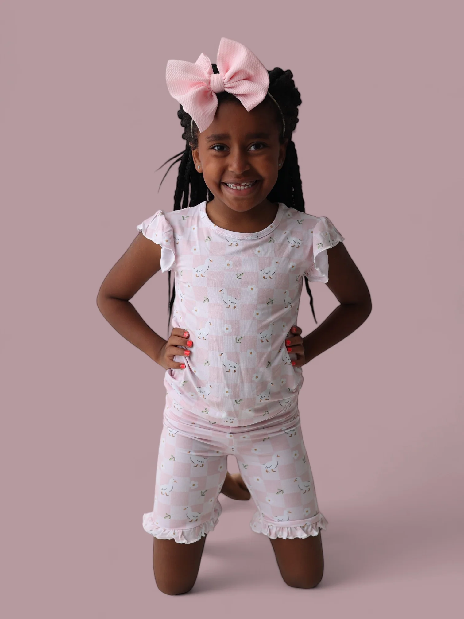 EXCLUSIVE DUCKS AND DAISIES DREAM RUFFLE SHORT SET - Image 5