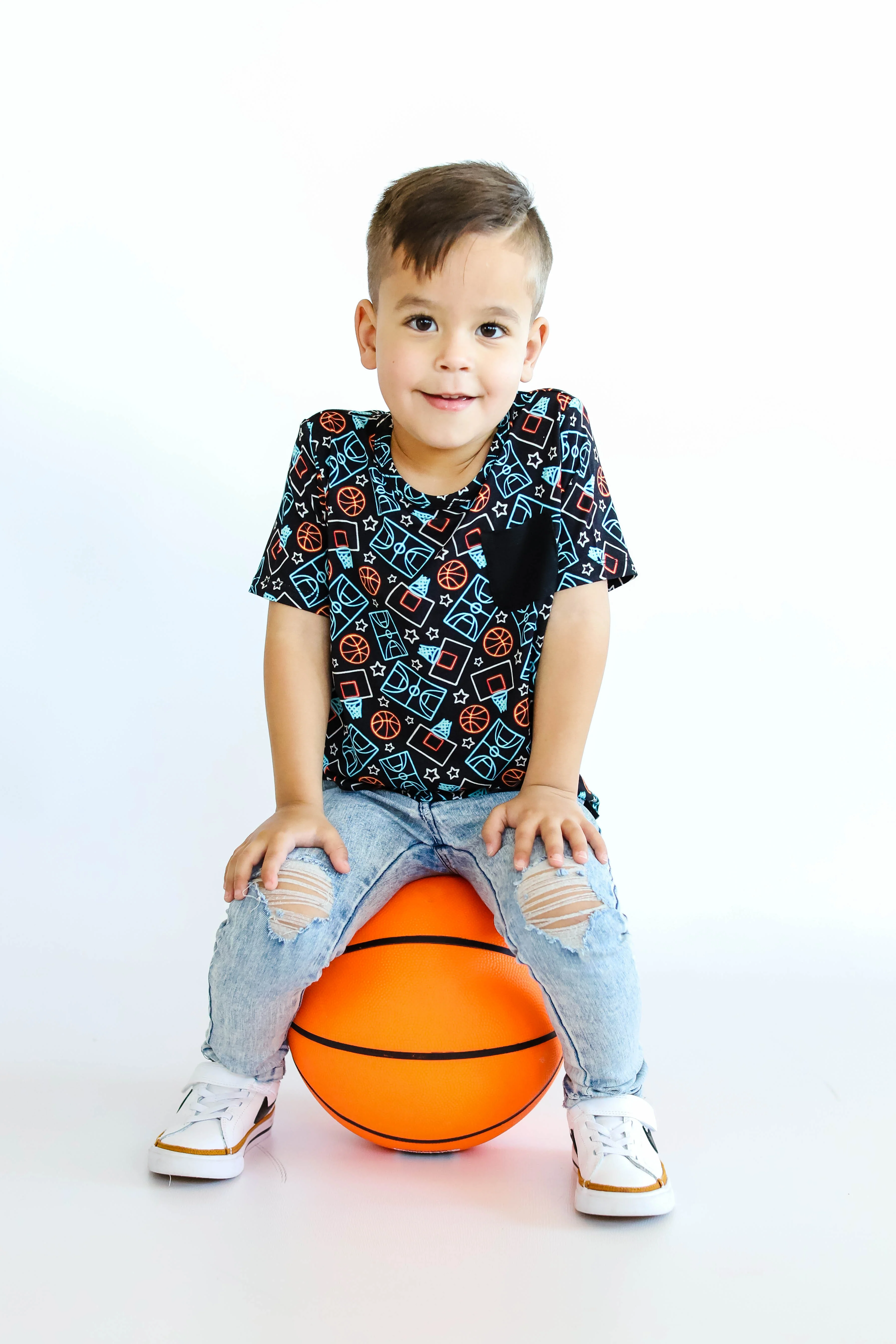 DUNKIN' VIBES DREAM POCKET TEE - Image 4