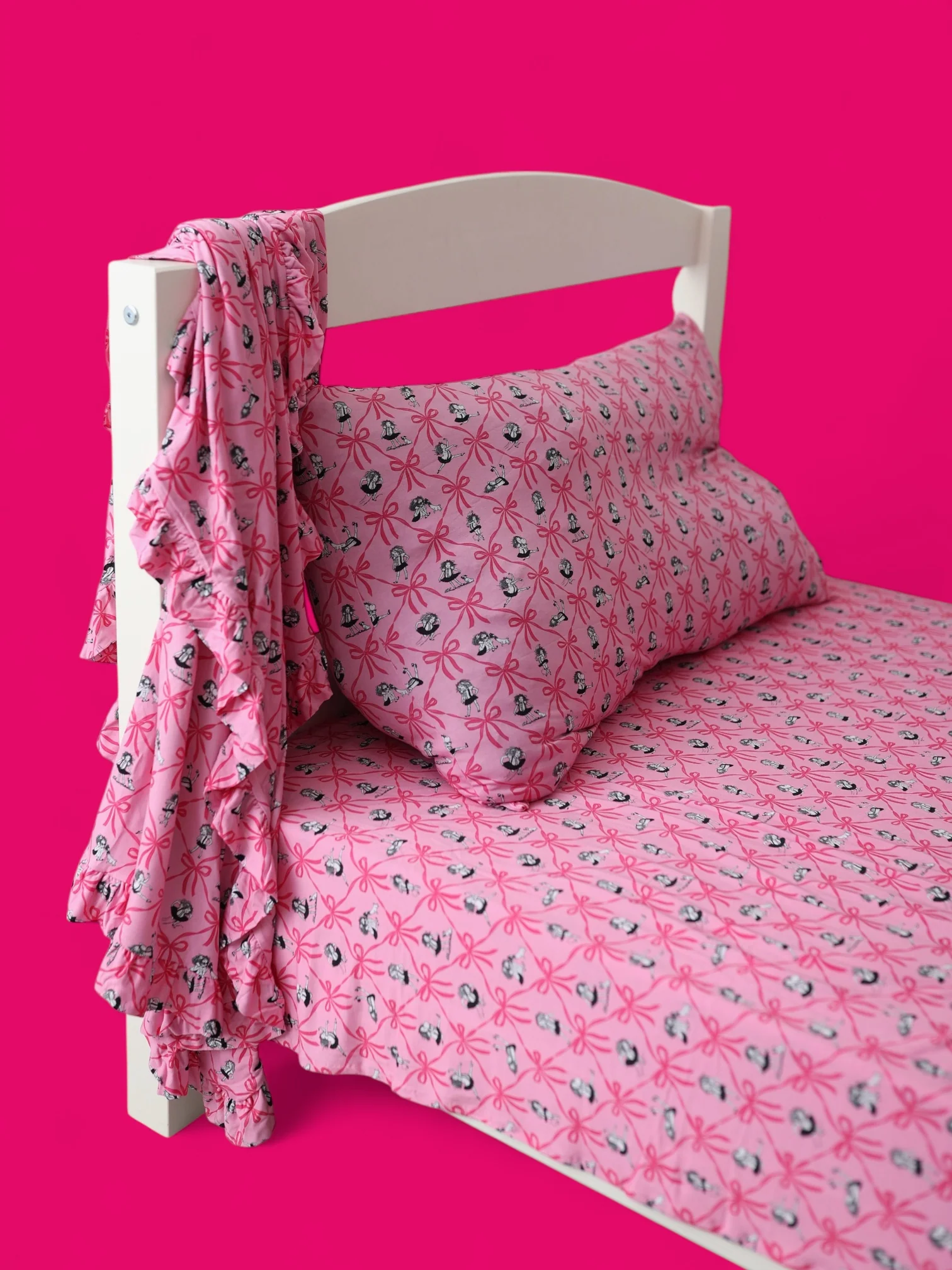 ELOISE PRE-ORDER ROYAL RIBBONS DREAM RUFFLE BLANKET - Image 6