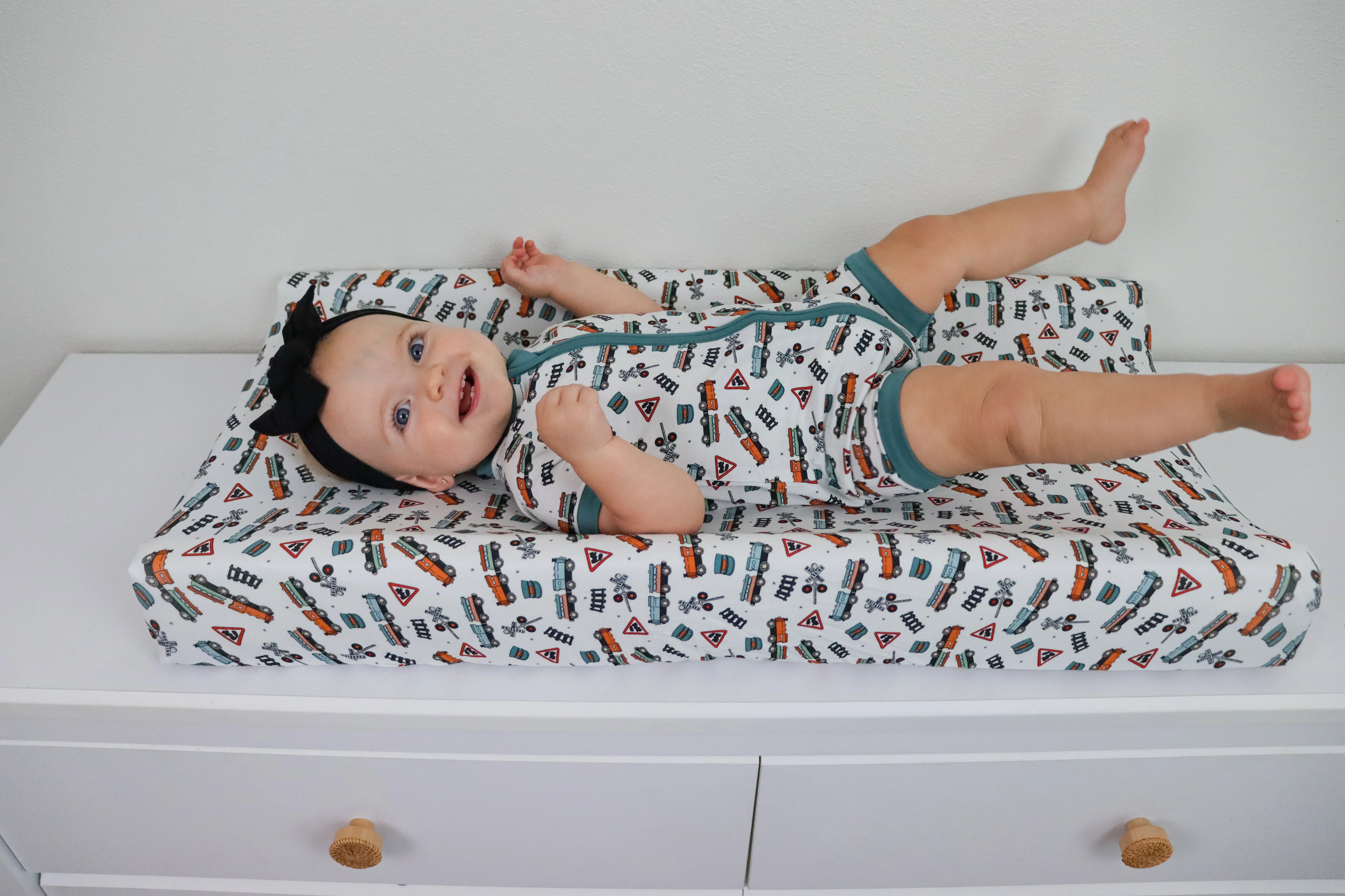 EXCLUSIVE ALL ABOARD DREAM CHANGING PAD COVER - Image 4