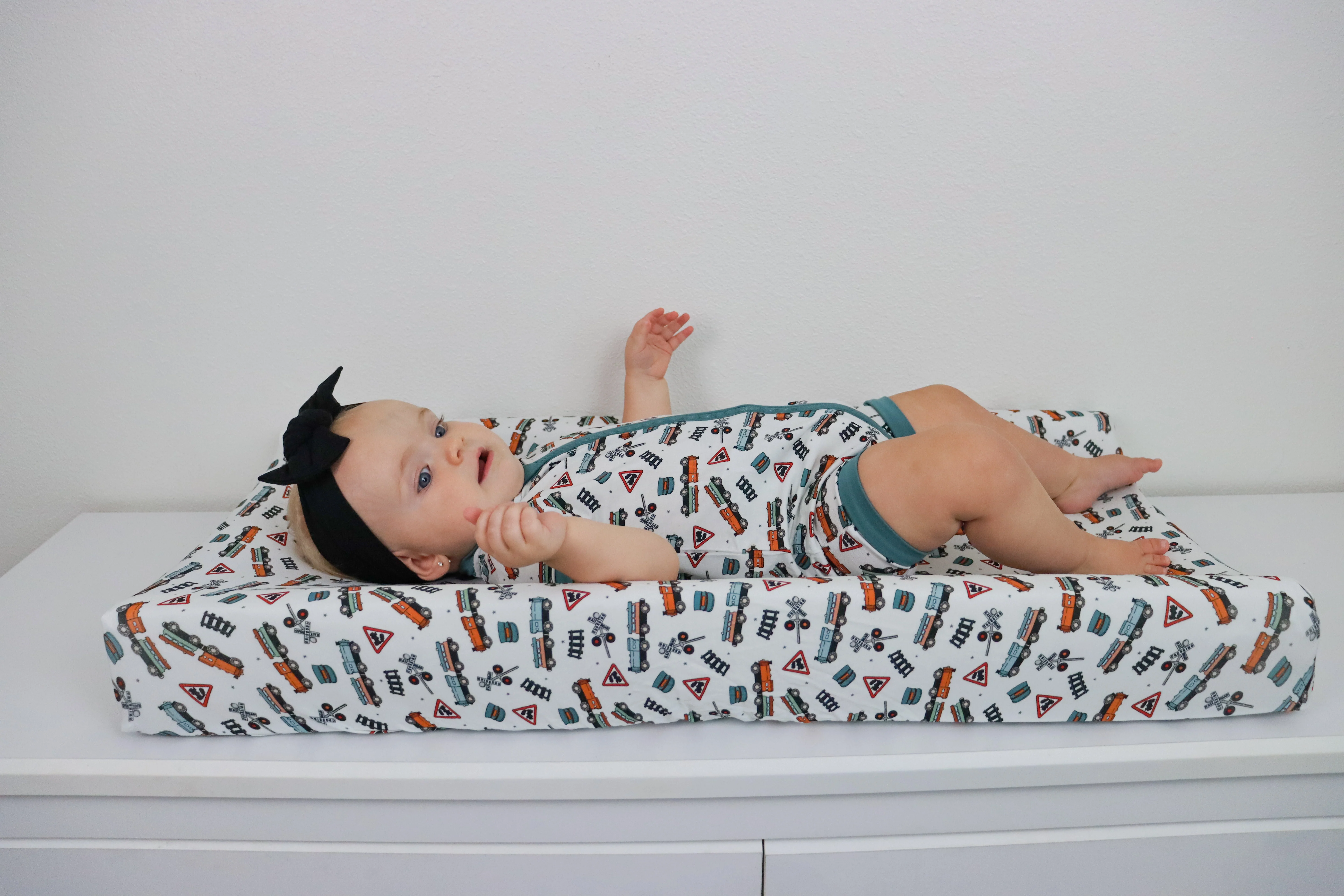 EXCLUSIVE ALL ABOARD DREAM CHANGING PAD COVER - Image 5