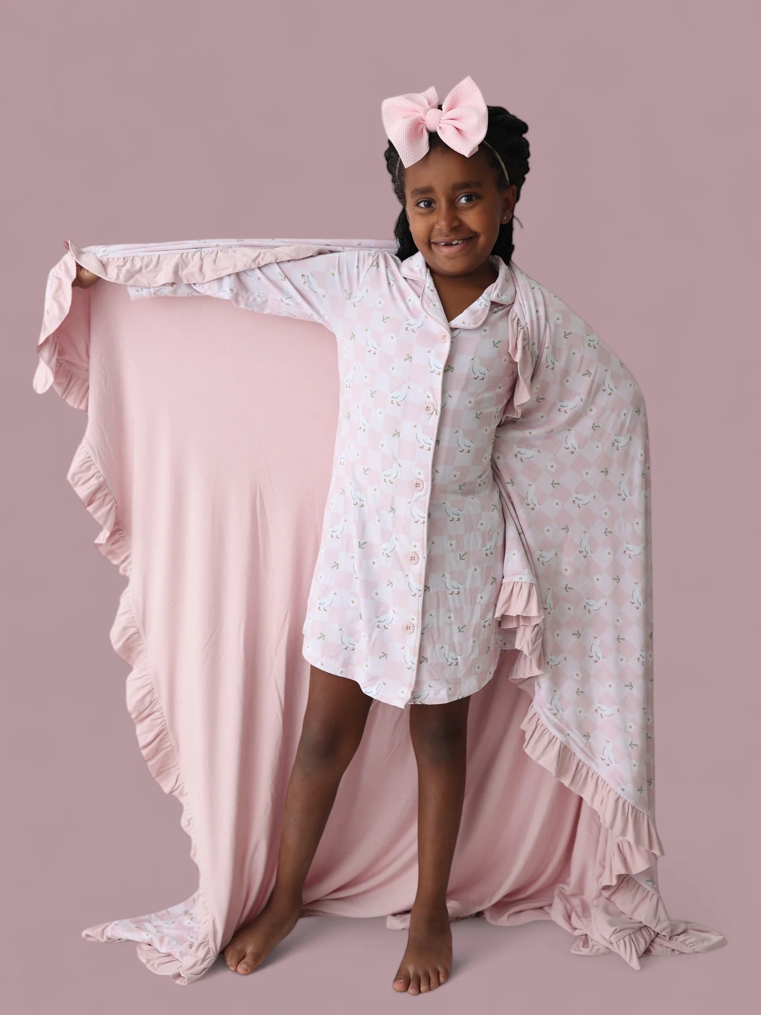 EXCLUSIVE DUCKS AND DAISIES GIRL'S DREAM GOWN - Image 4