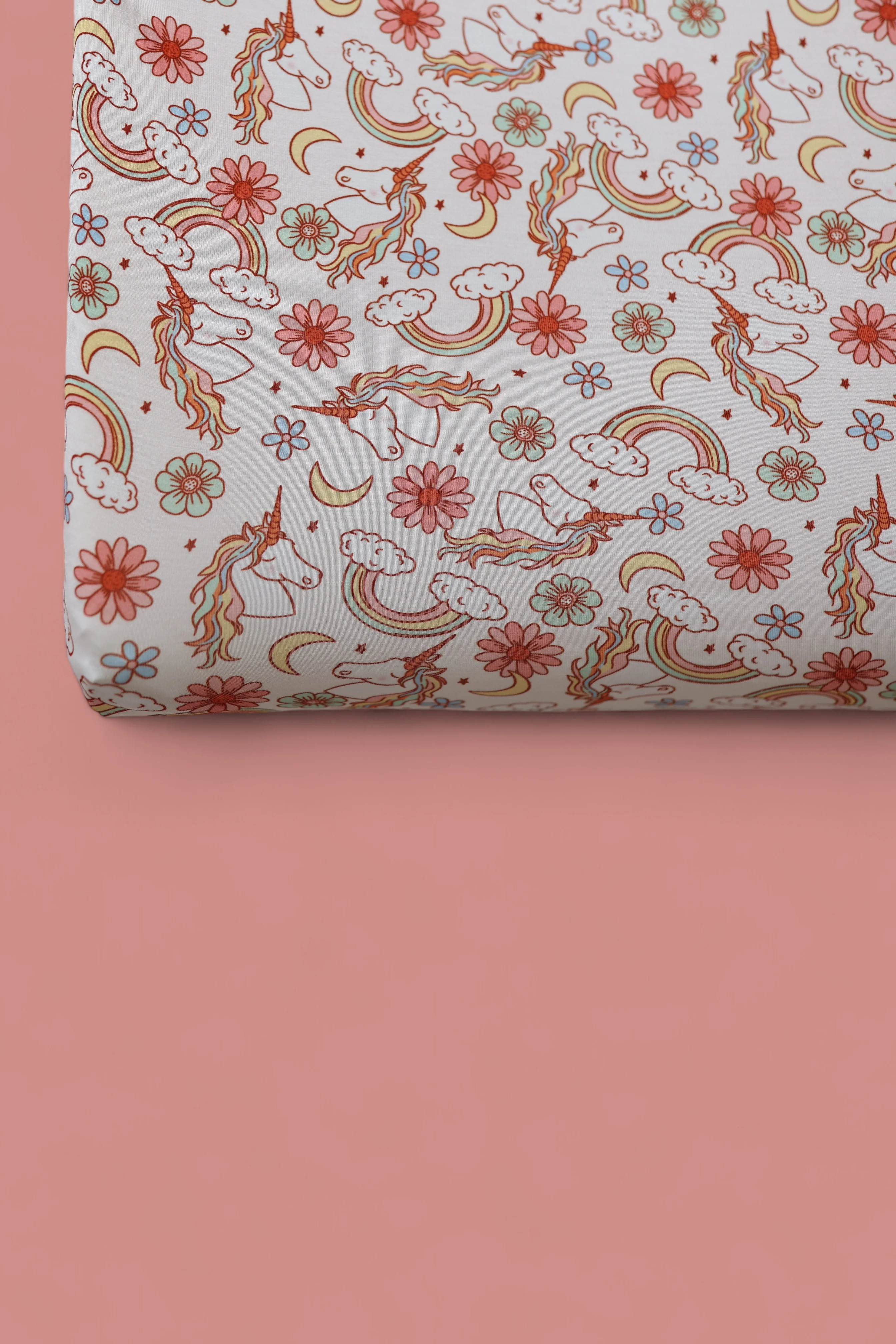 EXCLUSIVE ENCHANTED DREAMS DREAM CHANGING PAD COVER - Image 6