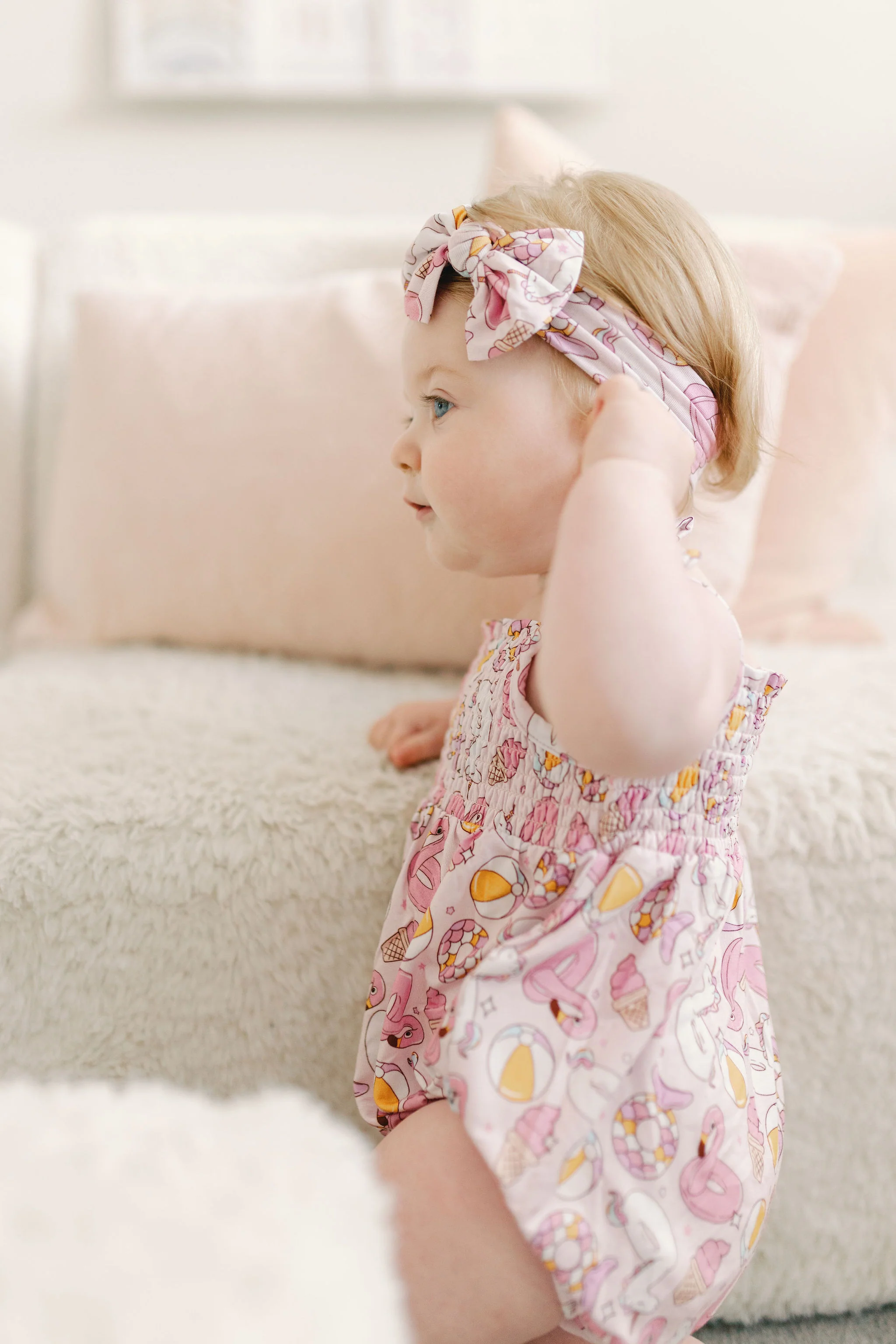 EXCLUSIVE GIRLS JUST WANNA HAVE SUN DREAM BOW - Image 6