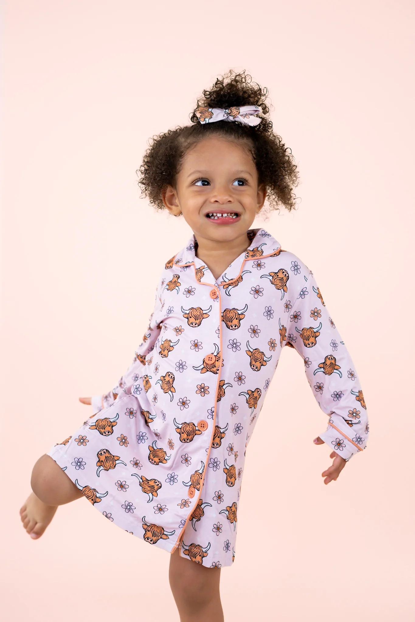 EXCLUSIVE HIGHLAND CUTIE GIRL'S DREAM GOWN - Image 2