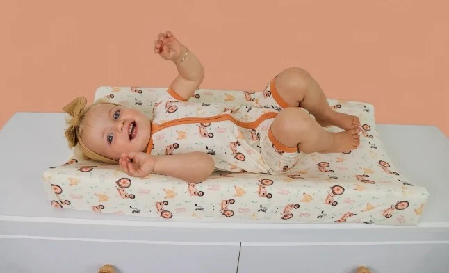 FARMYARD FRIENDS DREAM CHANGING PAD - Image 3