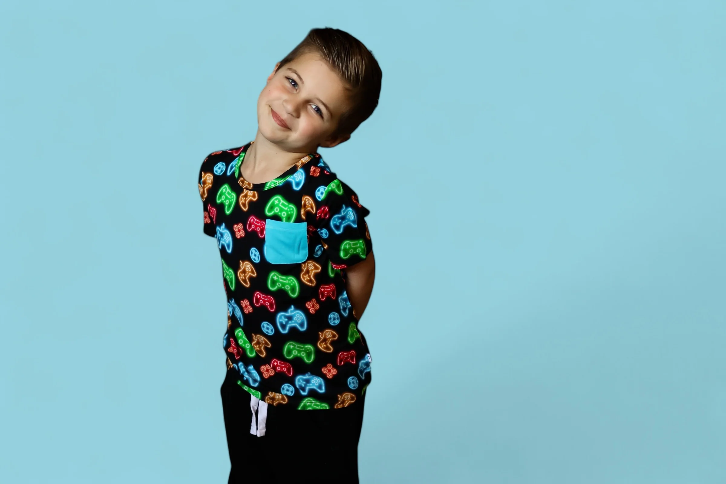 GAMER GLOW DREAM POCKET TEE - Image 10