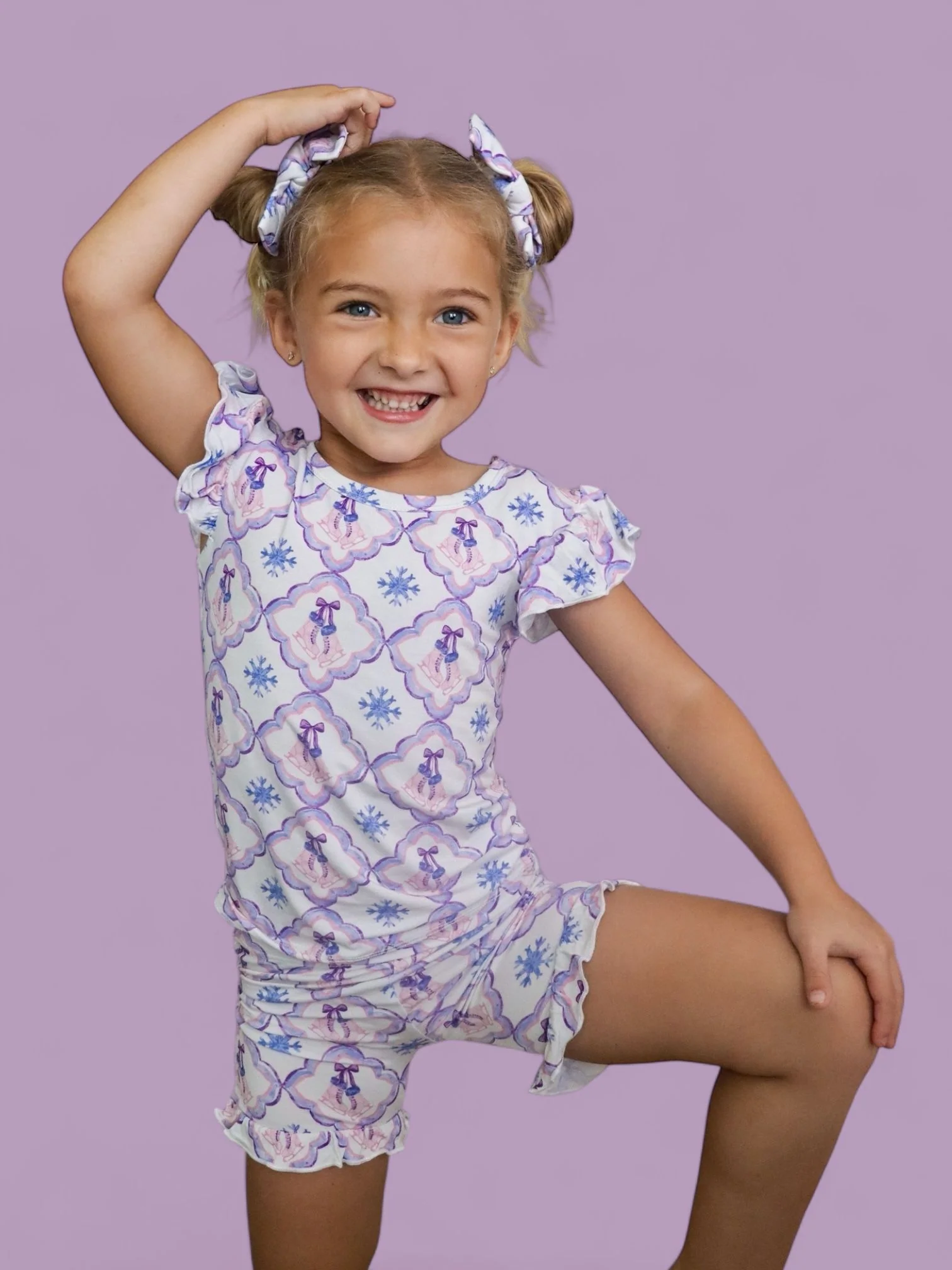 ICY WONDERLAND DREAM RUFFLE SHORT SET - Image 8