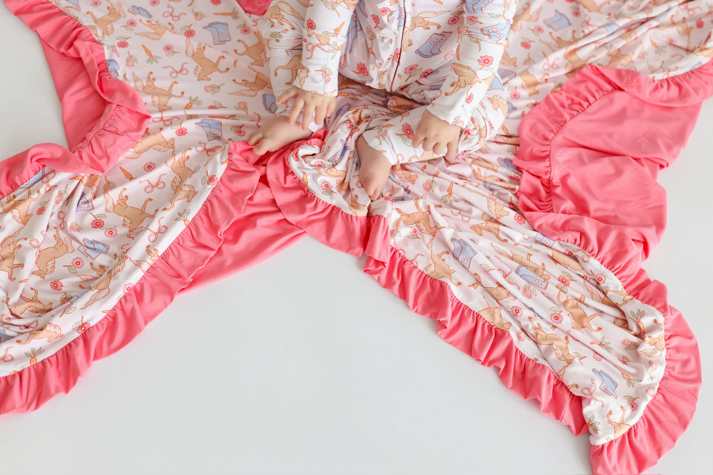 KINSLEY'S BLOOM & BOOTS DREAM RUFFLE BLANKET - Image 14