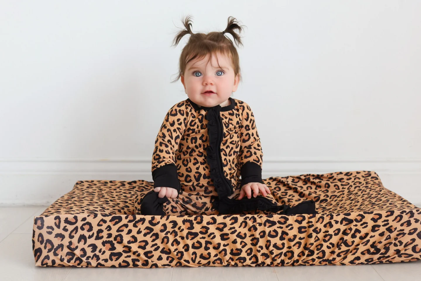 LEOPARD DREAM CHANGING PAD