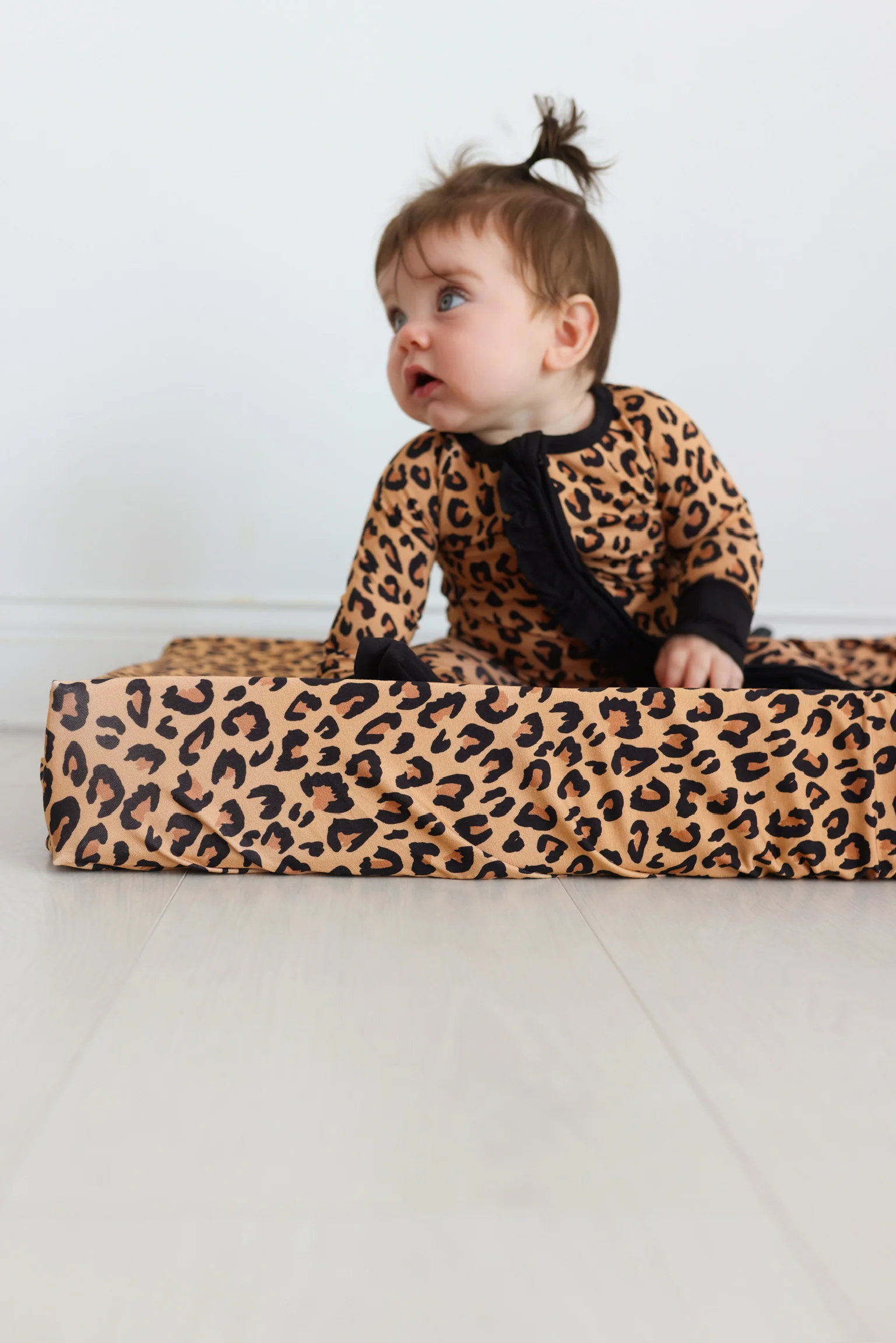 LEOPARD DREAM CHANGING PAD - Image 4