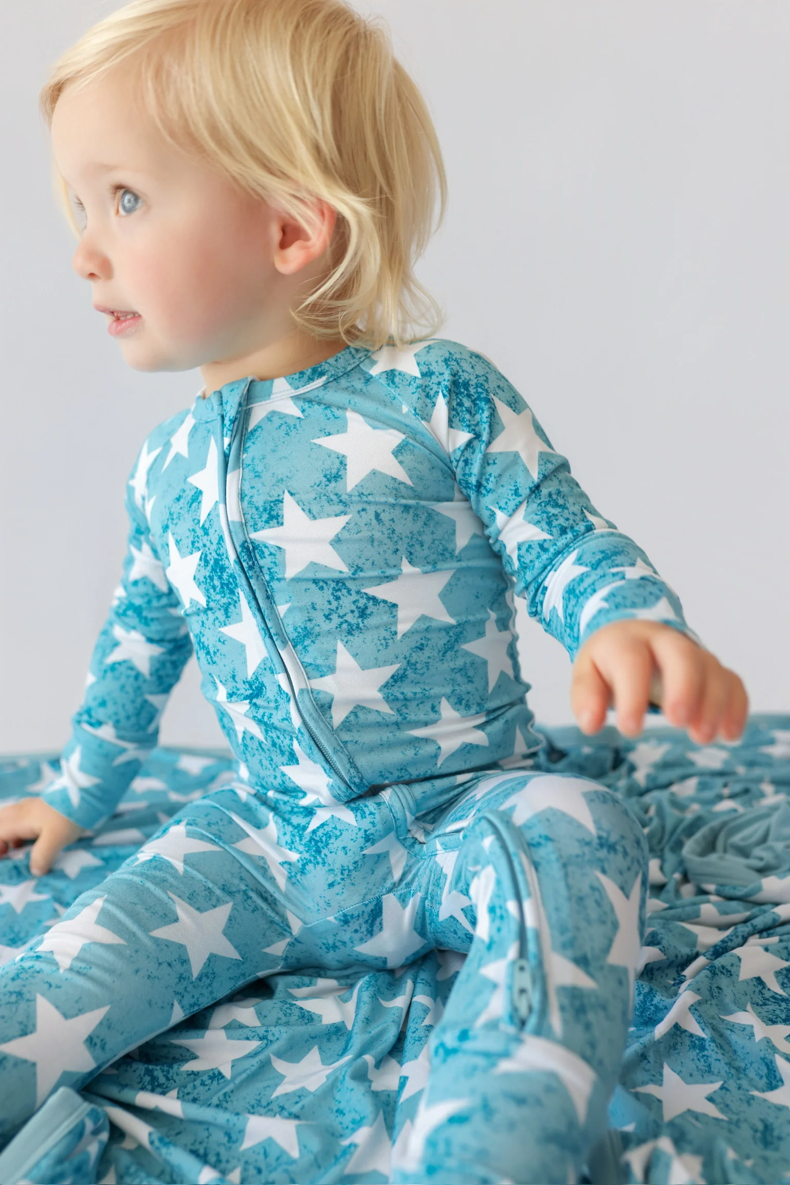 LITTLE LIBERTY STARS DREAM BLANKET - Image 4