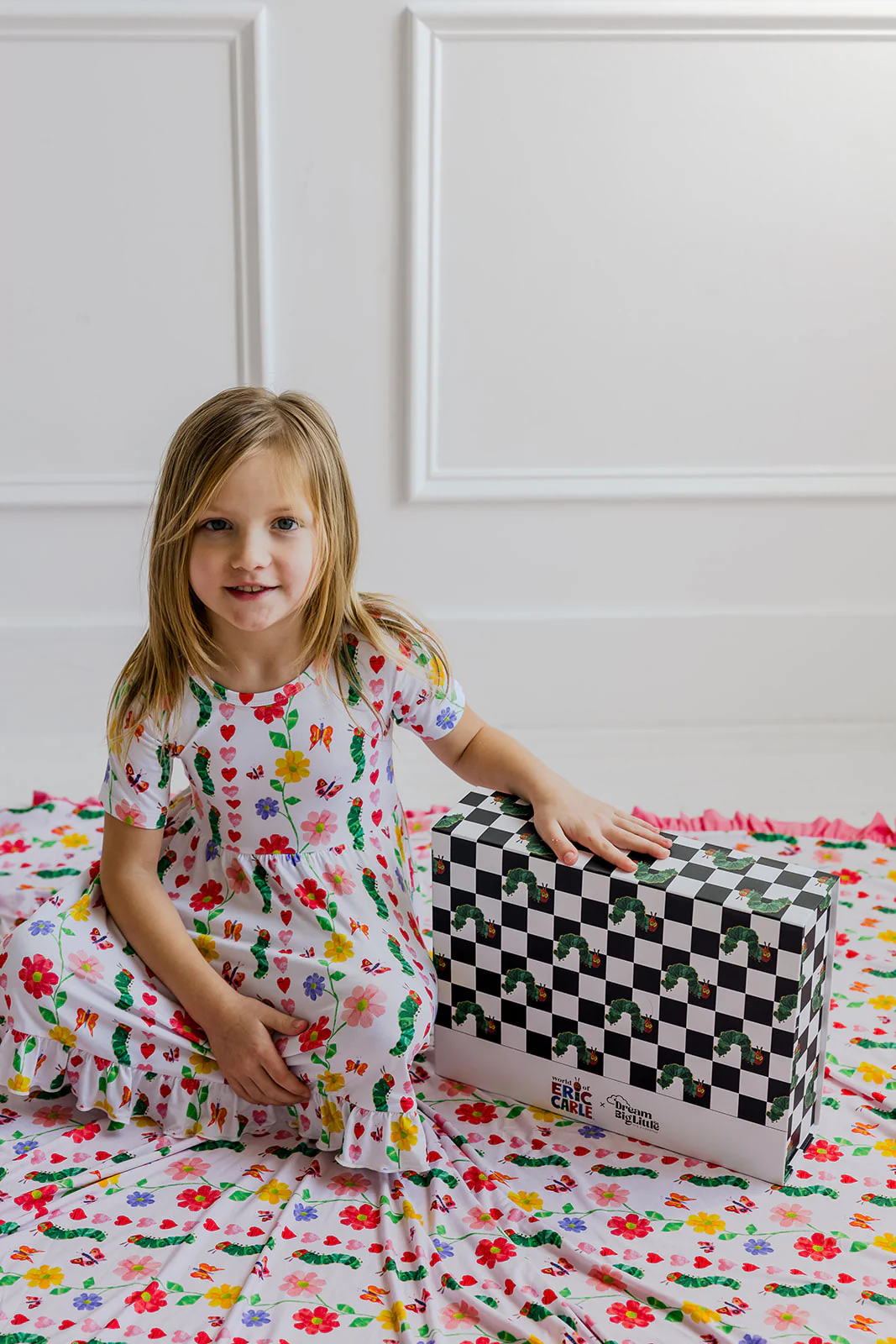 LOVEBUG BLOOMS DREAM RUFFLE BLANKET - Image 5