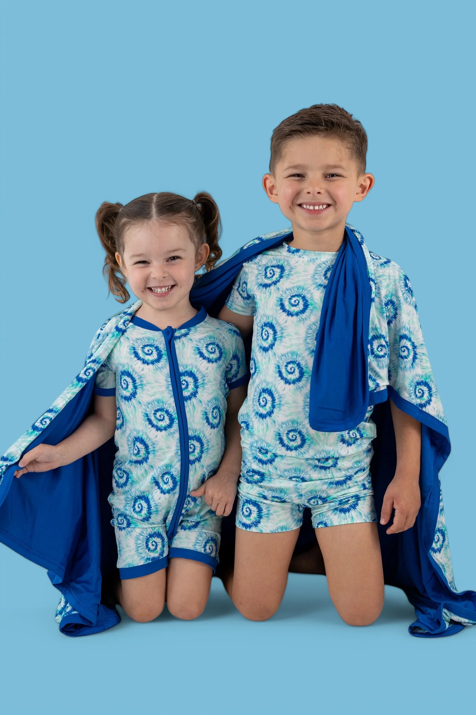 OCEAN WAVES TIE DYE DREAM BLANKET - Image 10
