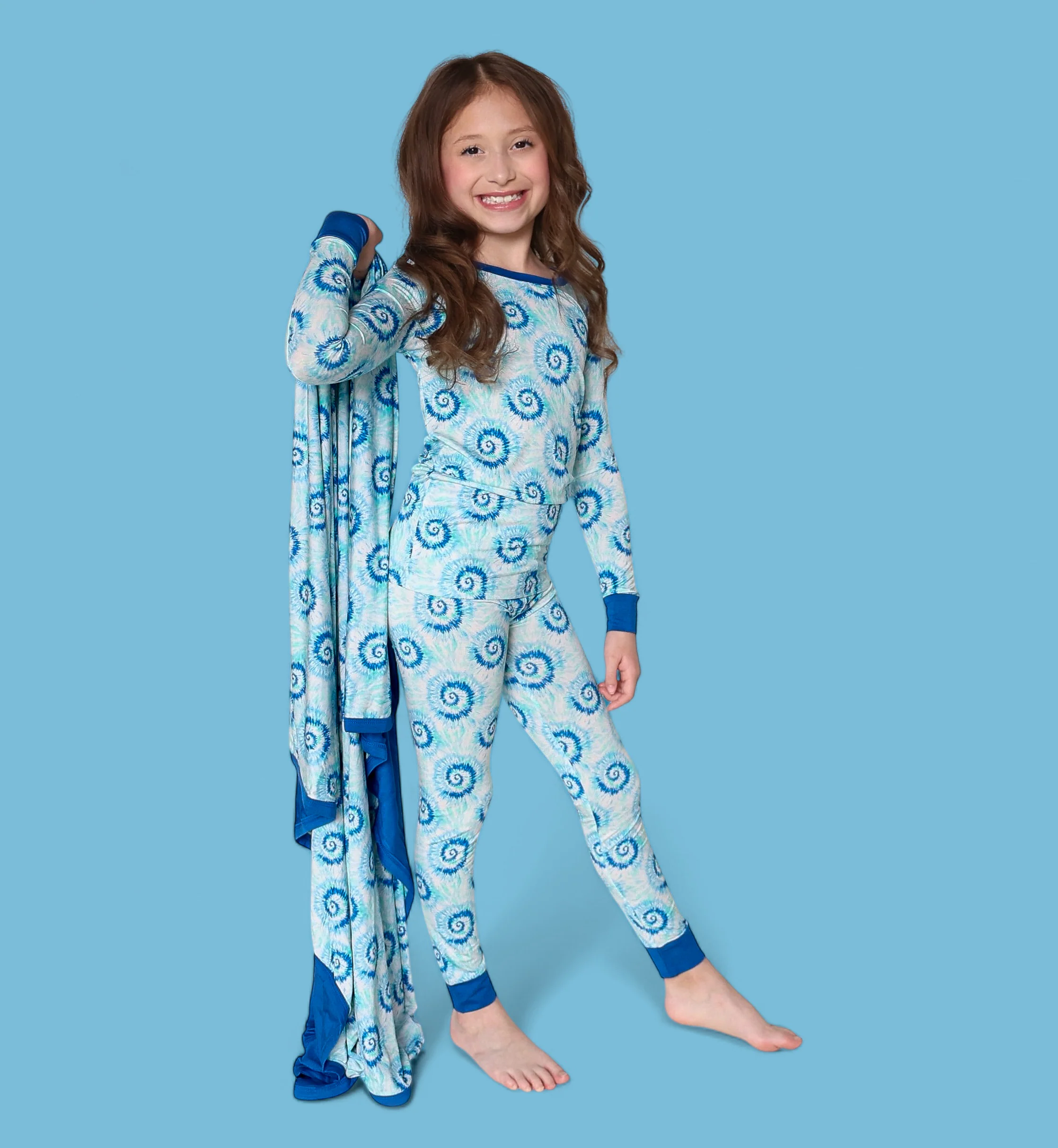 OCEAN WAVES TIE DYE DREAM BLANKET - Image 4