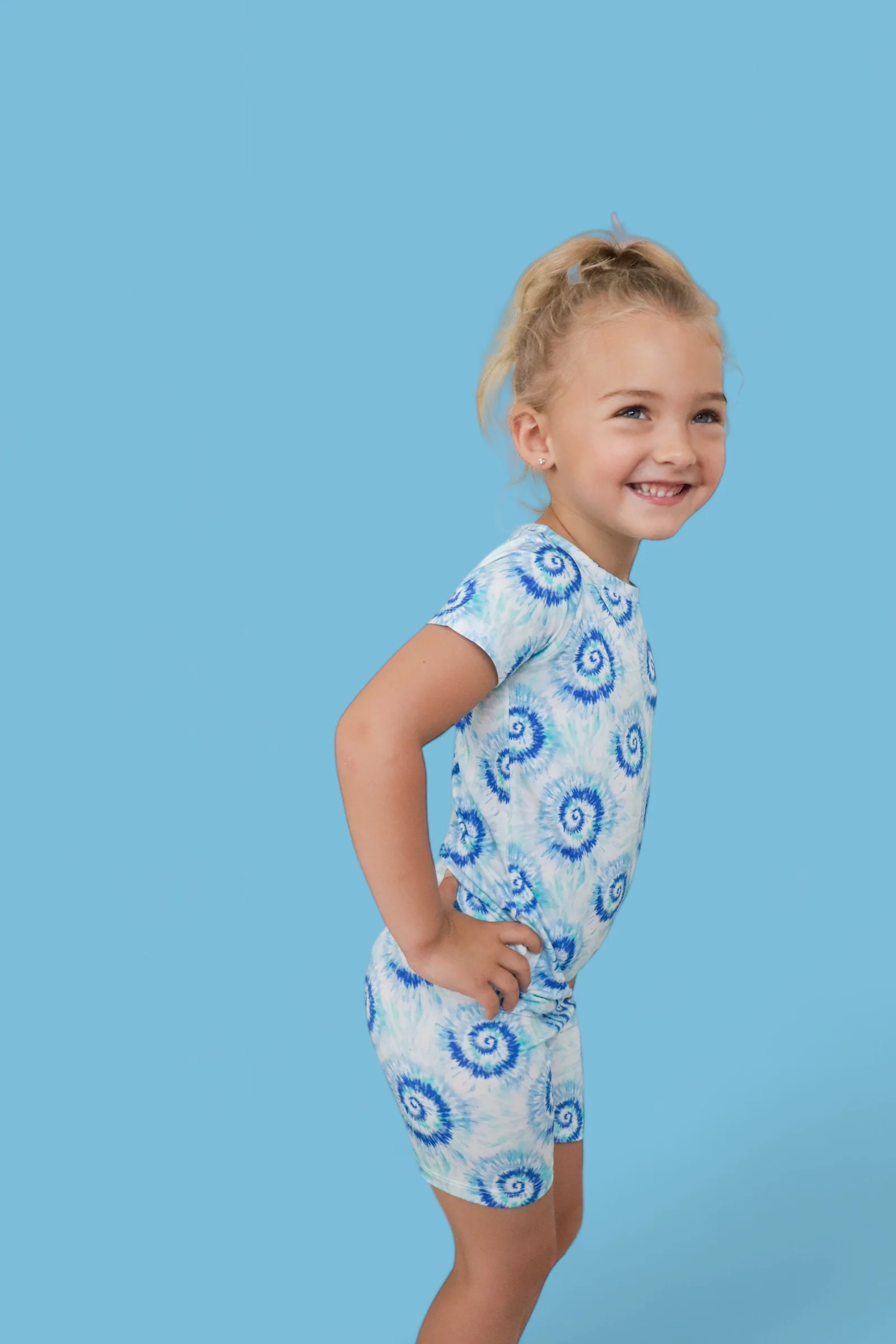 OCEAN WAVES TIE DYE DREAM SHORT SET - Image 4