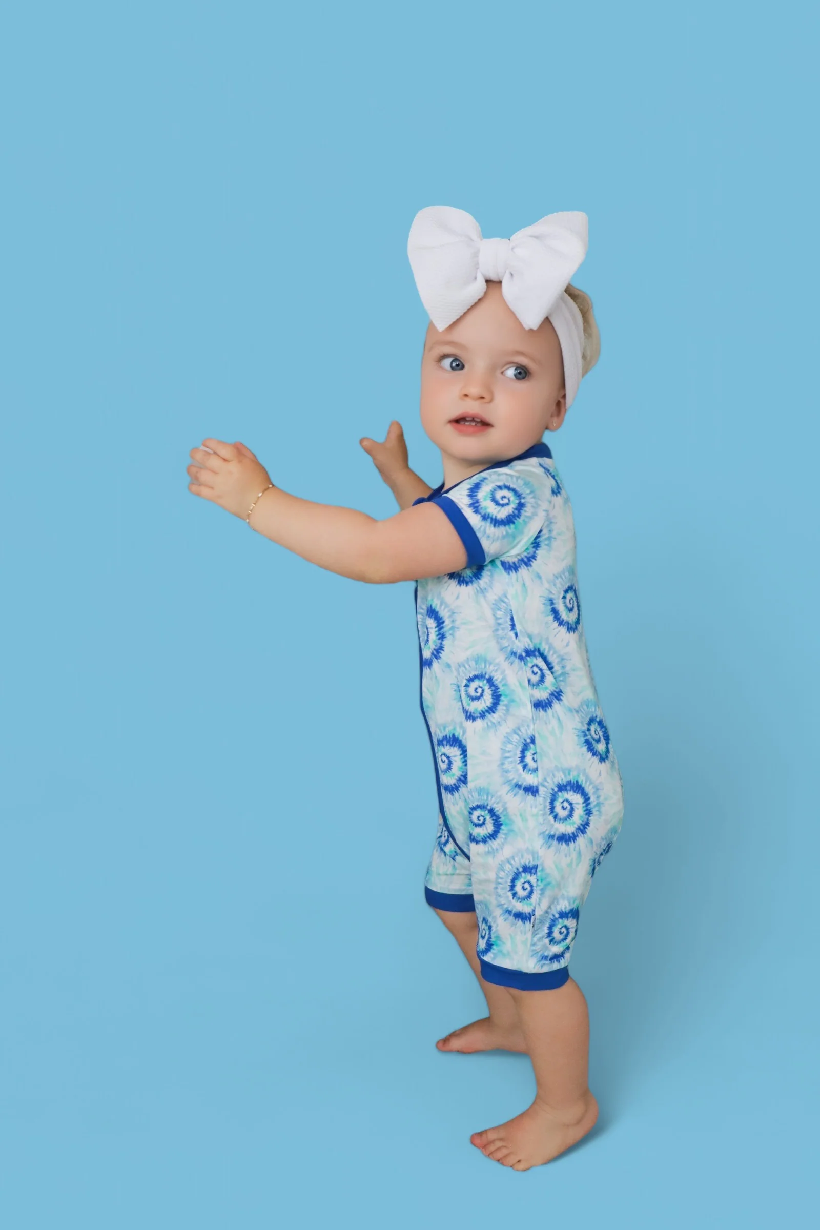 OCEAN WAVES TIE DYE DREAM SHORTIE - Image 11