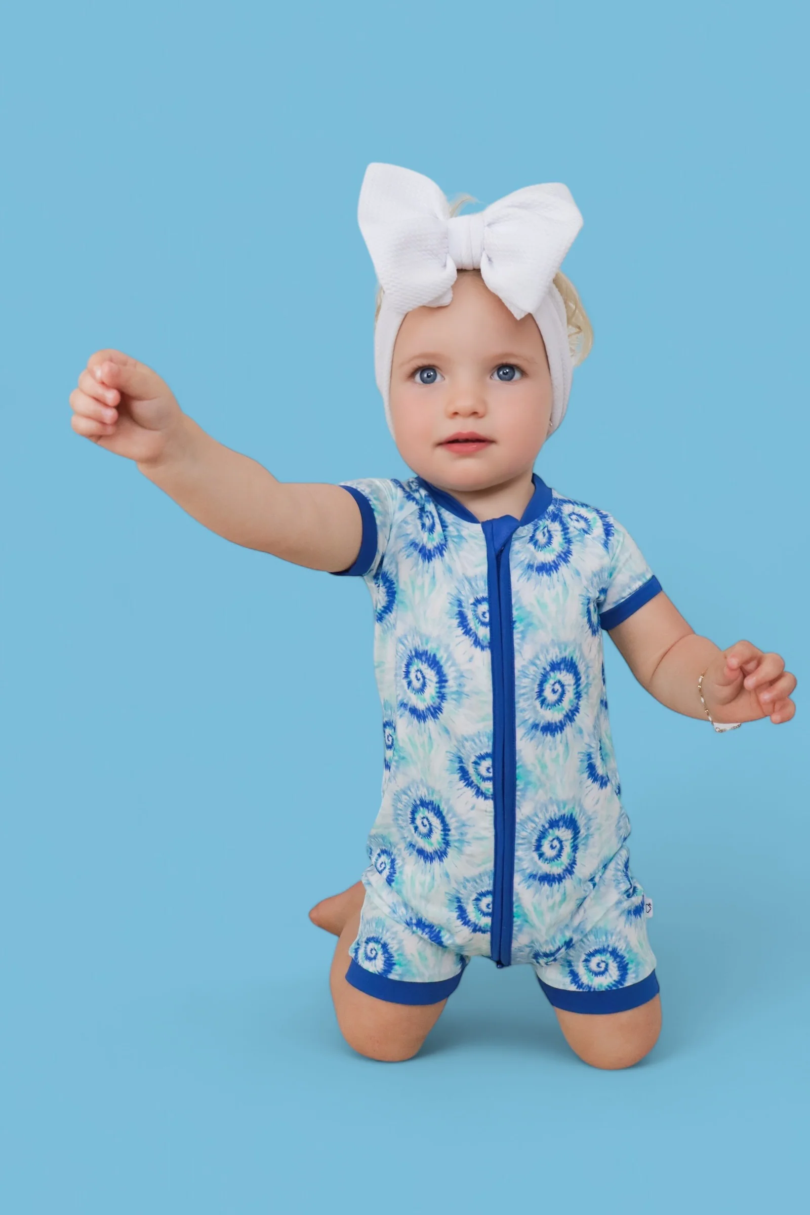 OCEAN WAVES TIE DYE DREAM SHORTIE - Image 13