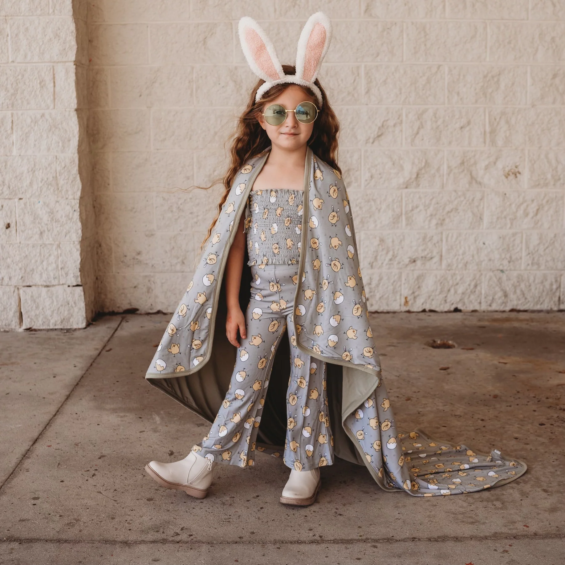 EXCLUSIVE PEEPIN' IT REAL DREAM SMOCKED FLARE SET - Image 13