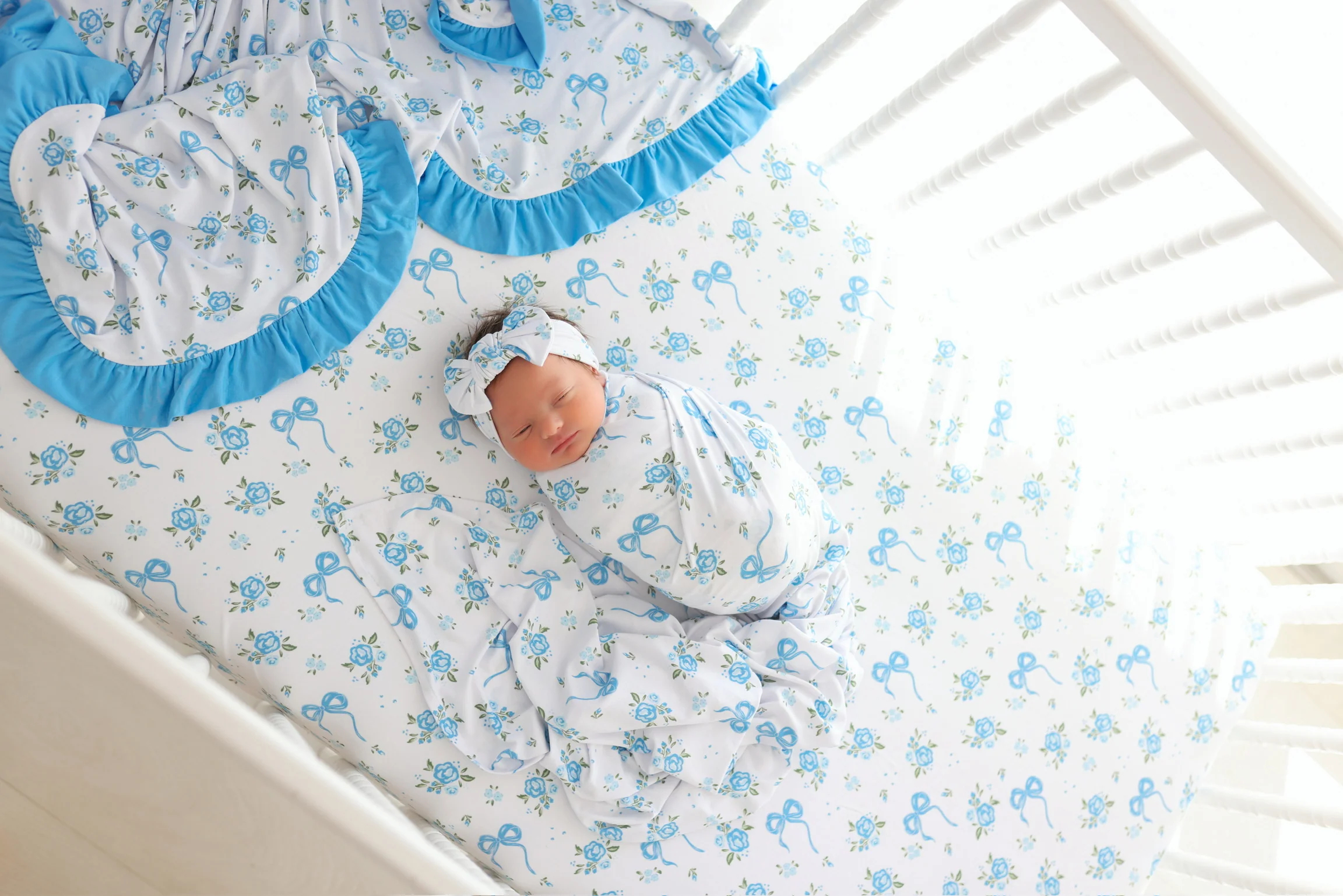 POWDER BLUE POSIE DREAM CRIB SHEET - Image 3
