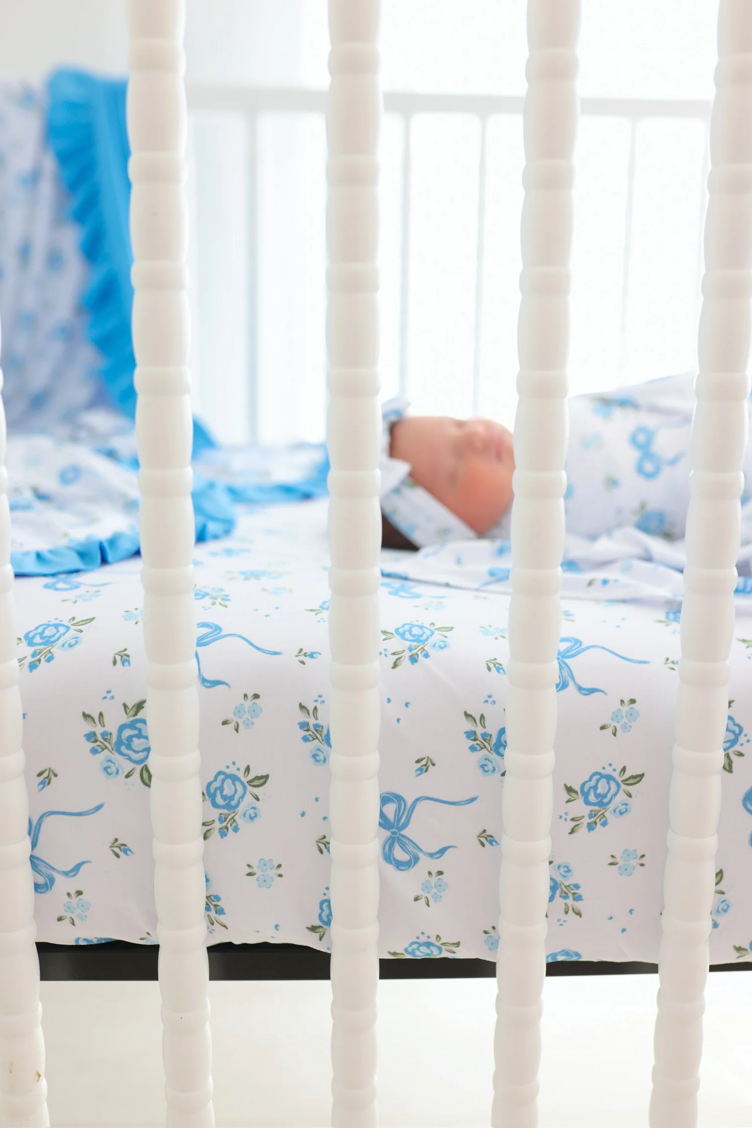 POWDER BLUE POSIE DREAM CRIB SHEET - Image 4