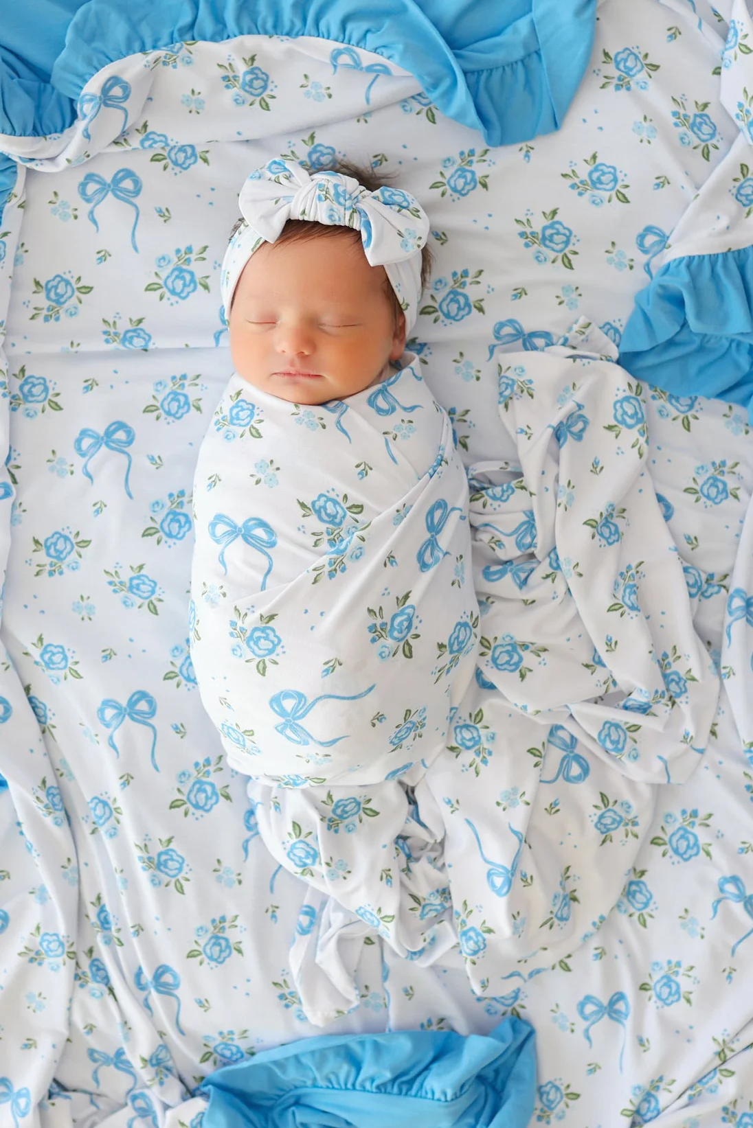 POWDER BLUE POSIE DREAM SWADDLE & BOW - Image 3