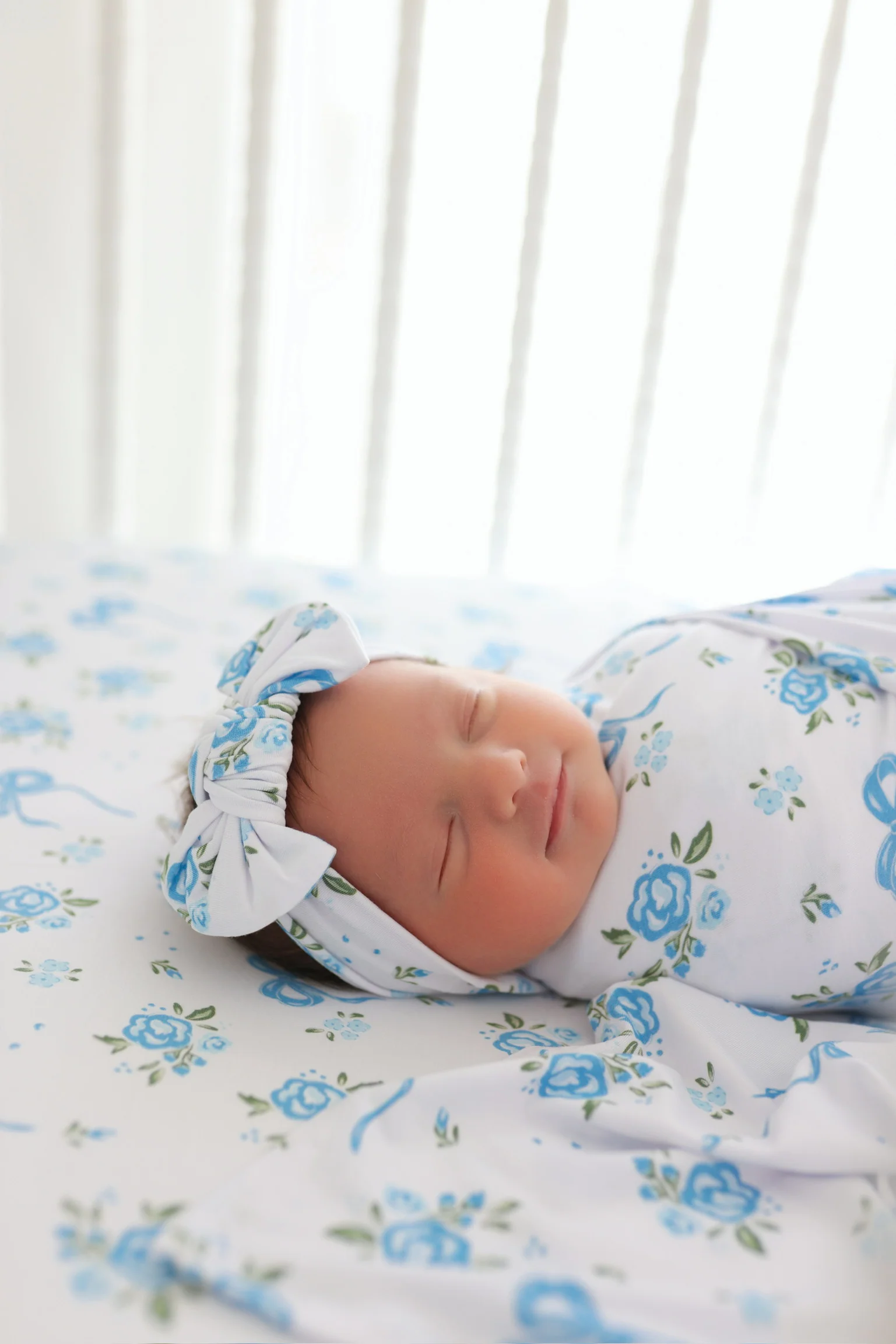 POWDER BLUE POSIE DREAM SWADDLE & BOW - Image 4