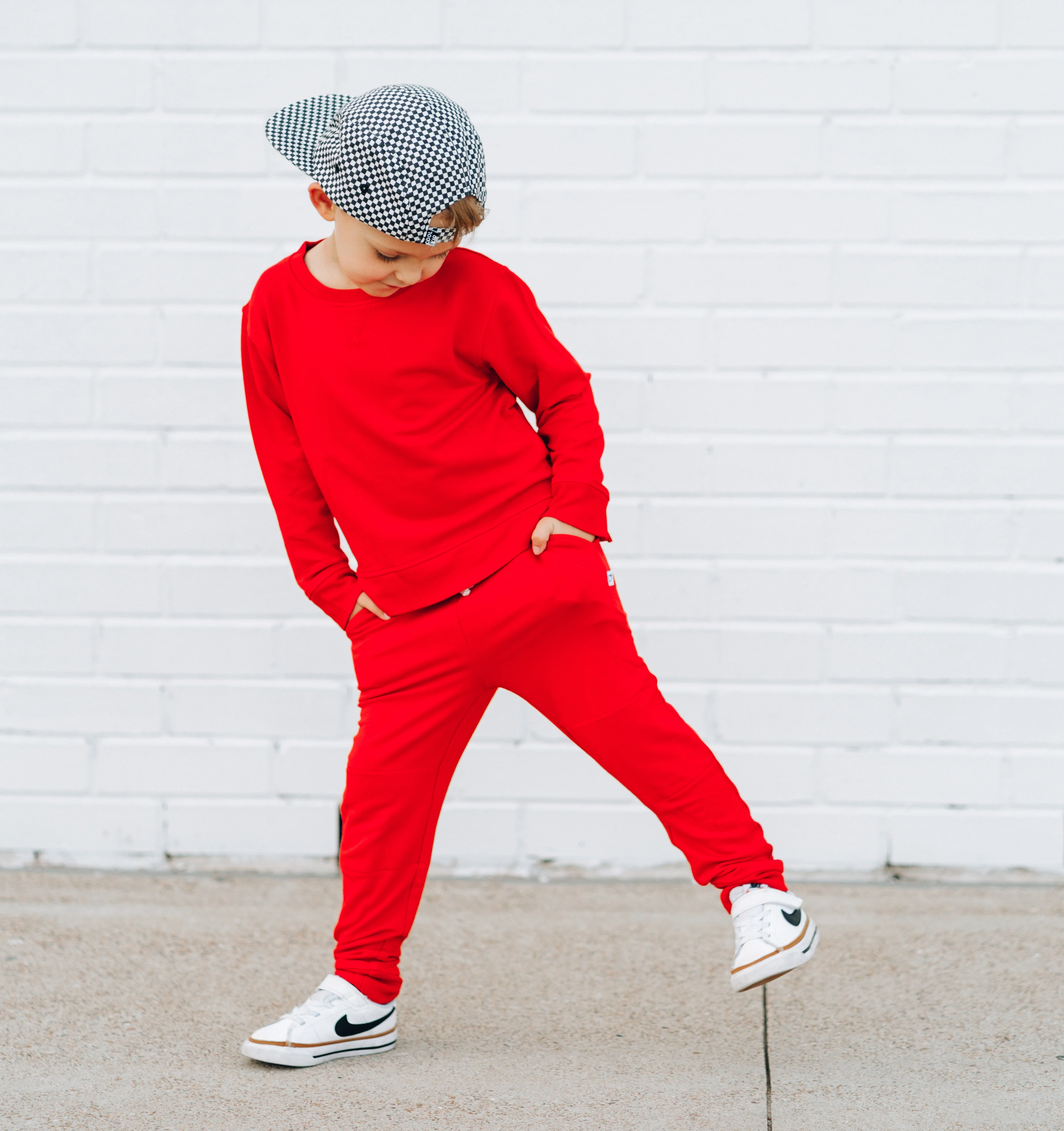 RED DREAM JOGGER - Image 14