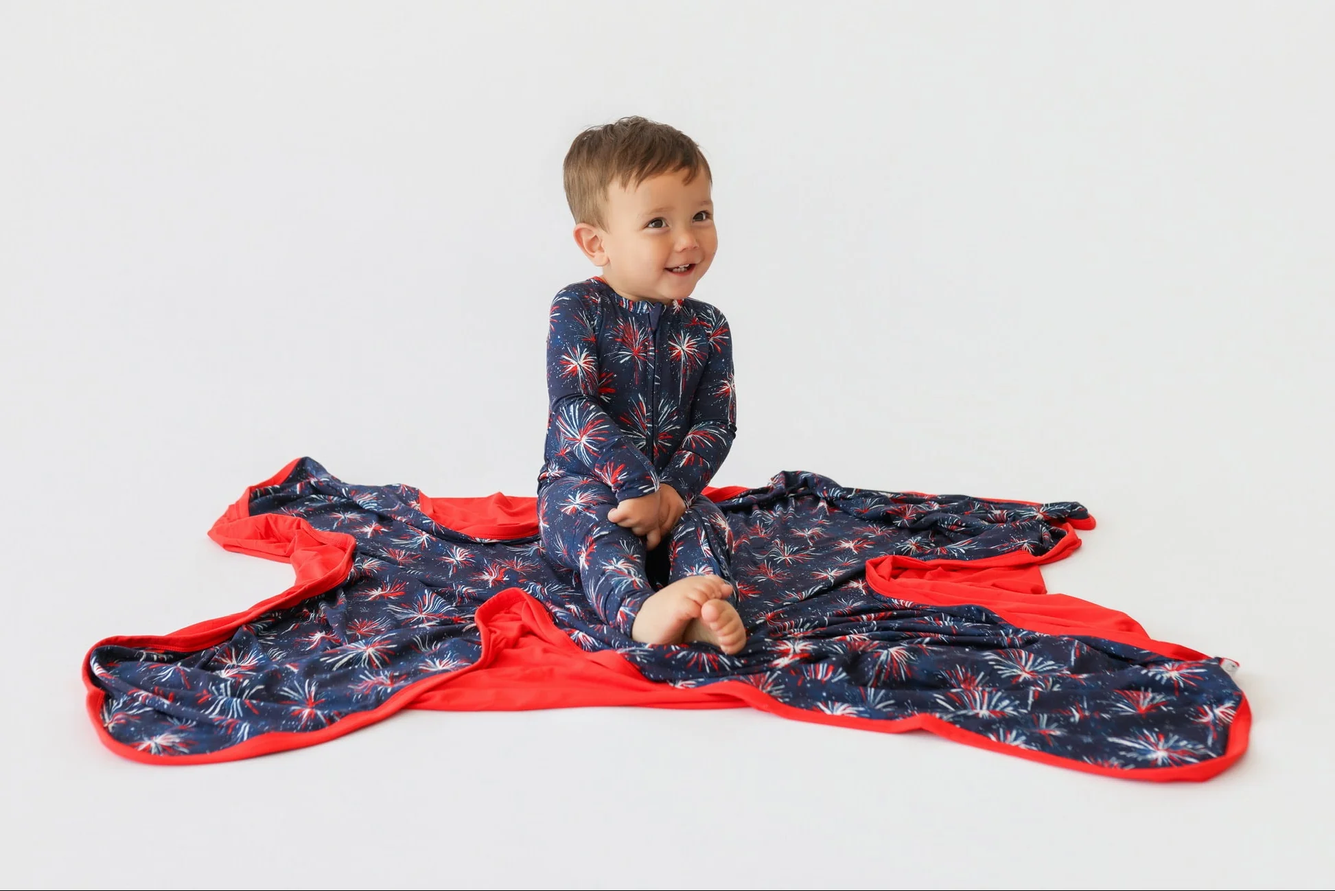 RED, WHITE & BOOM DREAM BLANKET - Image 3
