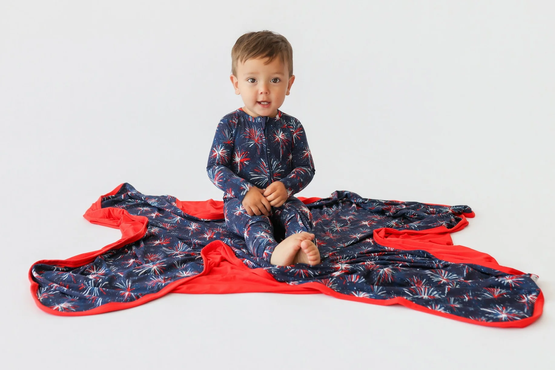 RED, WHITE & BOOM DREAM BLANKET - Image 6