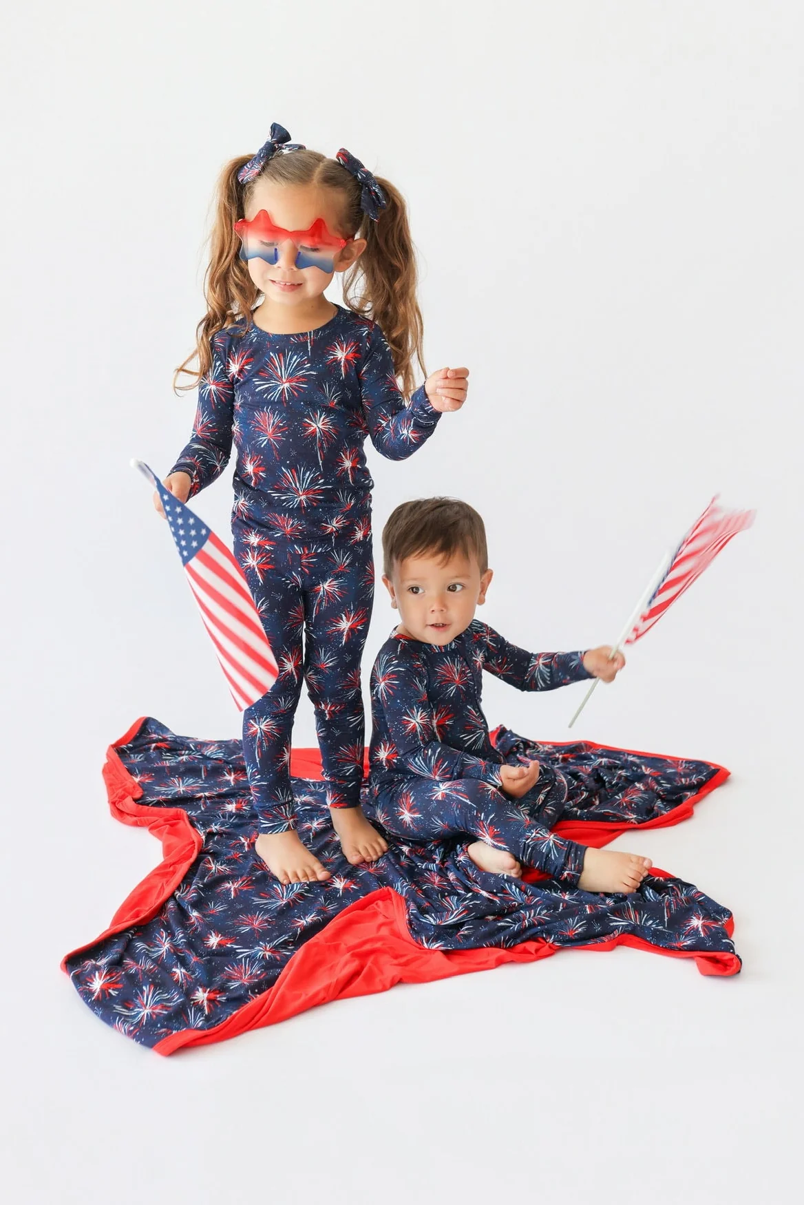 RED, WHITE & BOOM DREAM BLANKET - Image 7