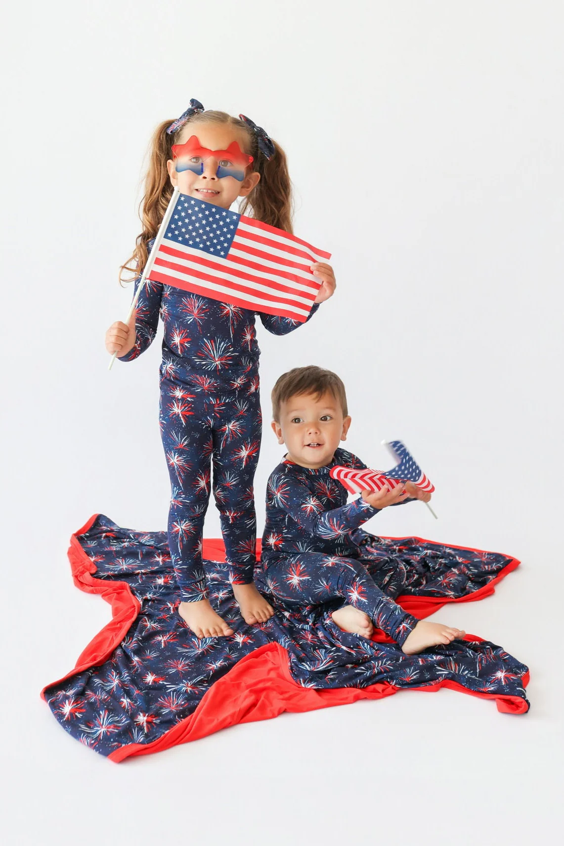 RED, WHITE & BOOM DREAM SET - Image 6